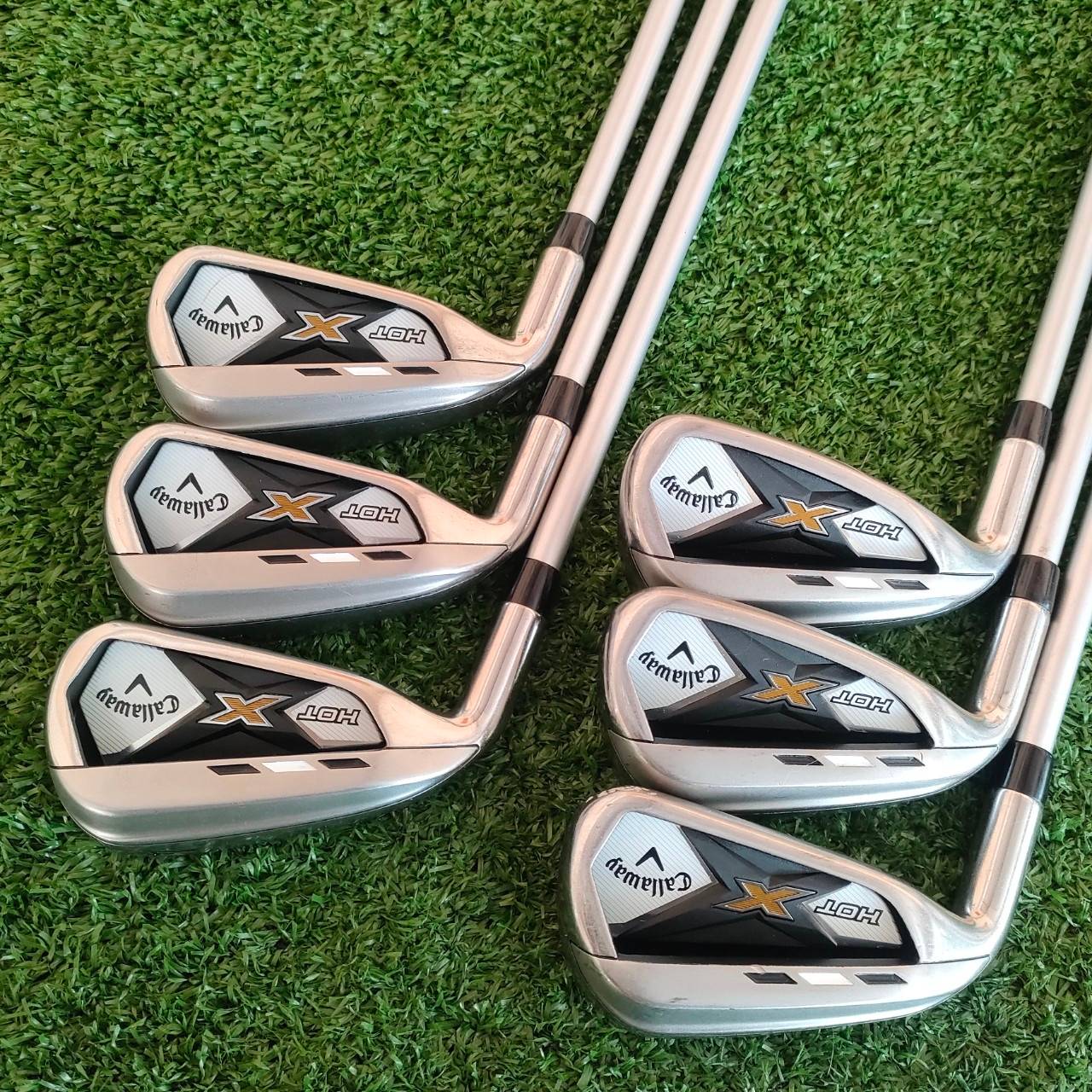 **ไม้กอล์ฟสำหรับท่านที่ถนัดซ้าย** ชุดเหล็ก CALLAWAY X HOT มีเหล็ก 4-9 ก้าน XHOT FLEX S เหล็กตีมันส์ และง่ายในเหล็กเดียวกัน มี CAVITY ลึก ก้านแบบเจาะทะลุ ฟีลลิ่งจะตีลงพื้นได้ดี!! ไม้กอล์ฟมือสอง ของแท้ BY NakaraLuxurious