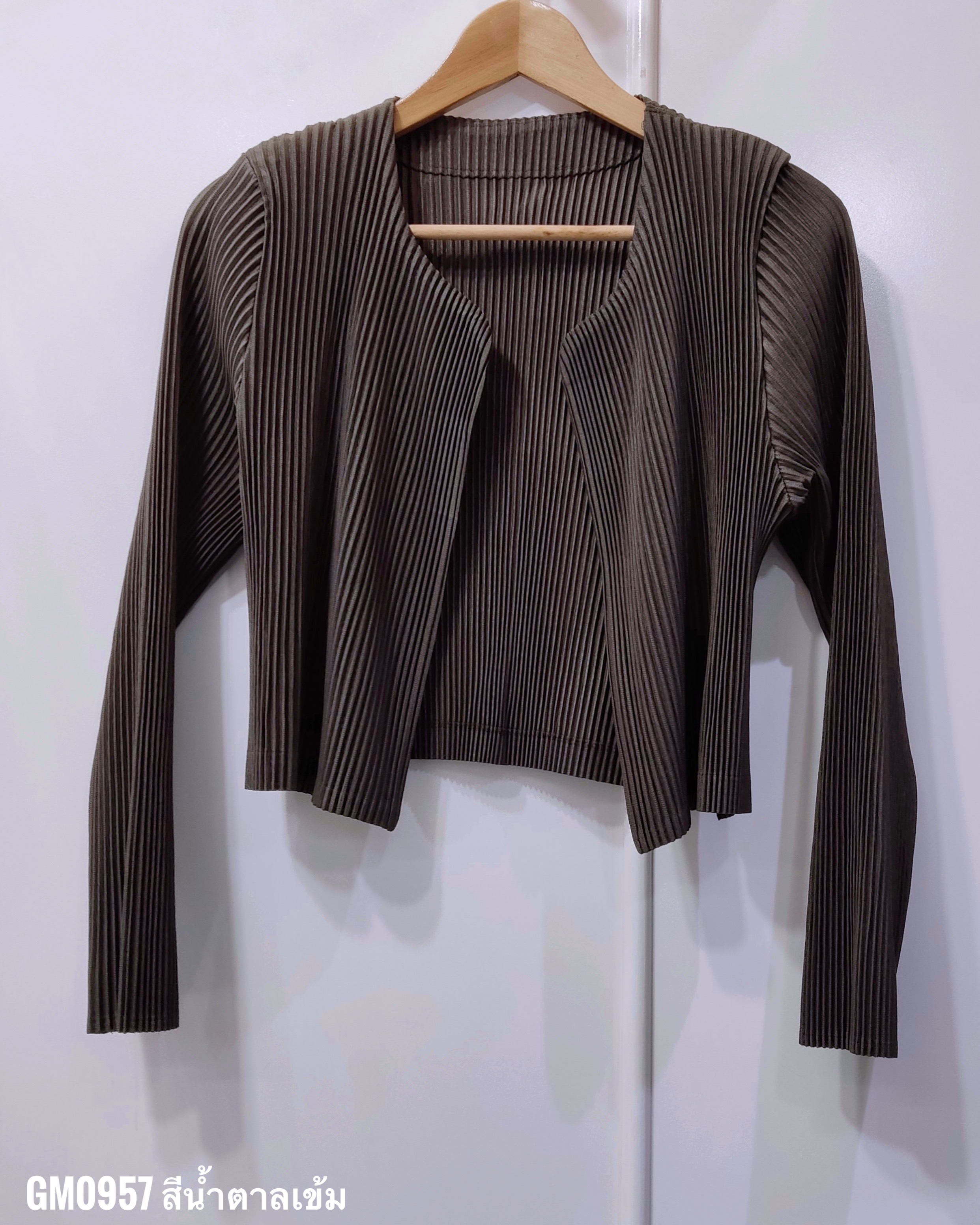 อกถึง 40 นิ้ว 2MUAY รุ่น GM0957 เสื้อคลุมอัดพลีท THICK OPEN FRONT CROP PLEATED CARDIGAN 8 สี FREE SIZE