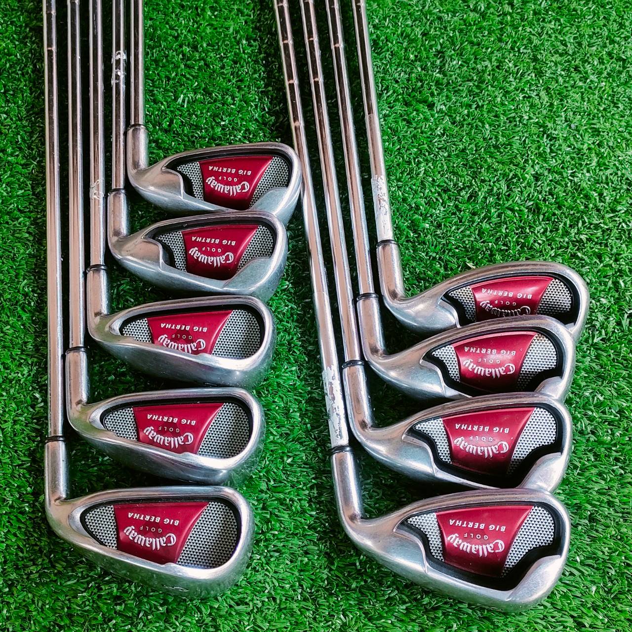 ชุดเหล็ก CALLAWAY BIG BERTHA เหมือนได้ไฮบริดถึง 3 ชิ้นในชุดเดียว ตีง่ายมากๆ แม่นยำ ได้ระยะ ไม้กอล์ฟพรีเมี่ยมมือสอง ของแท้ By NakaraLuxurious
