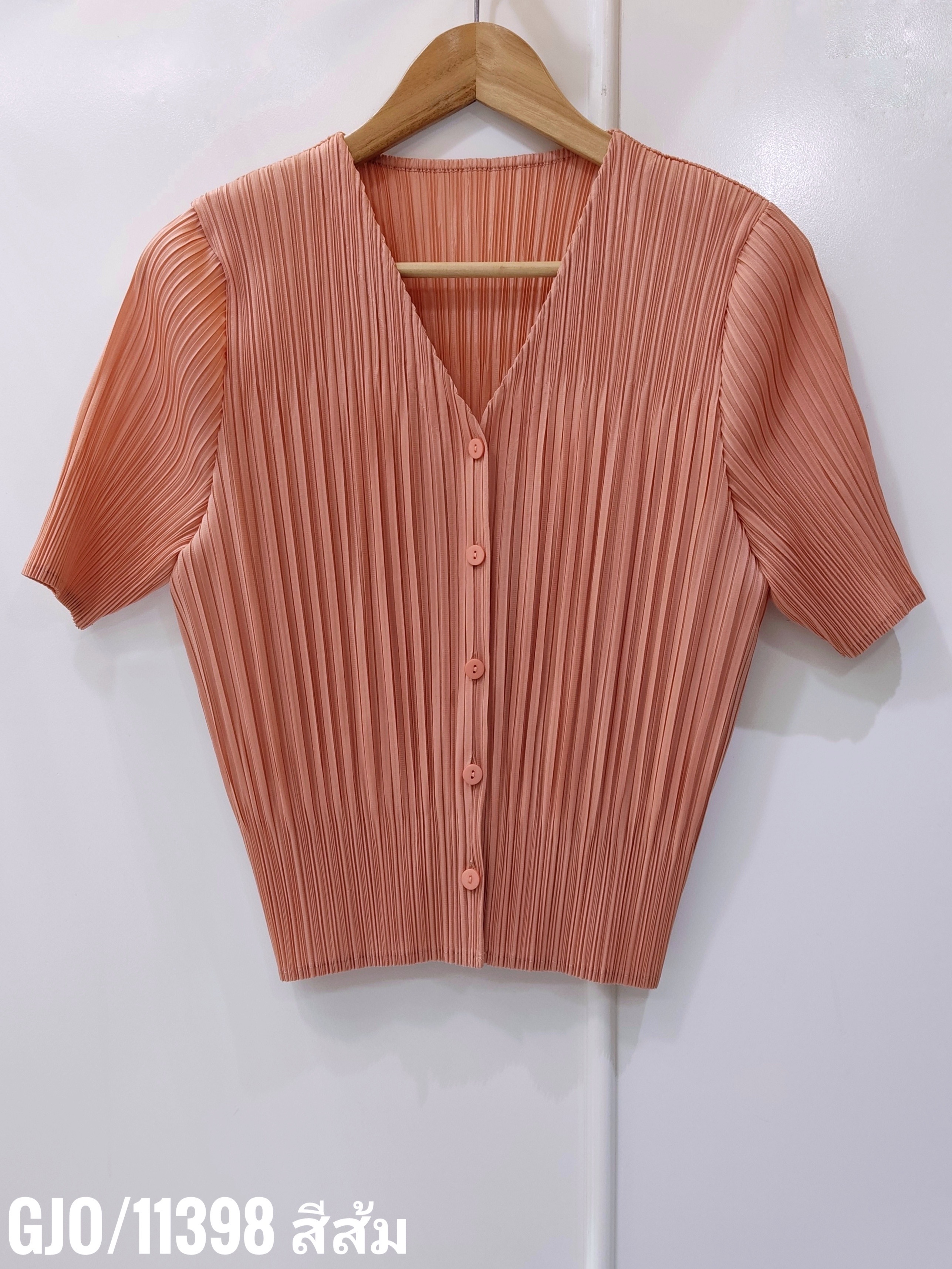 2MUAY รุ่น GJO11398 เสื้ออัดพลีท V NECK BUTTON FRONT PLEATED TOP 10 สี FREE SIZE