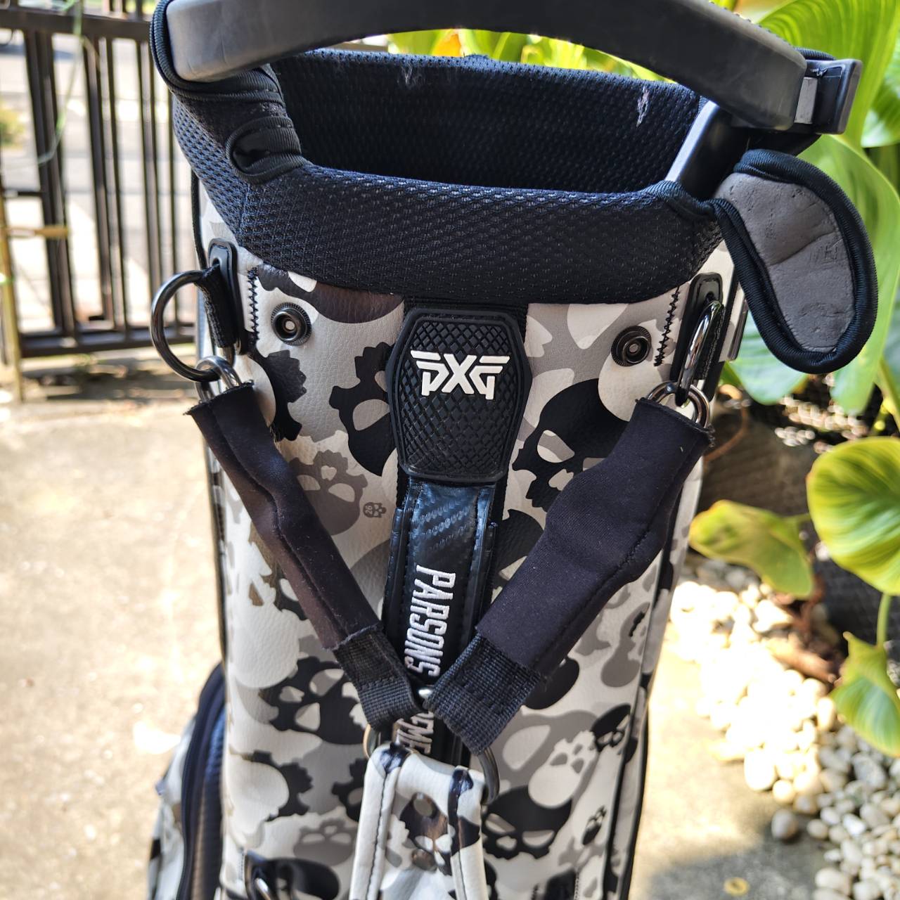 ถุงกอล์ฟ PXG 2023 Darkness Skull Camo Hybrid Stand Bag เป็นกระเป๋ากอล์ฟรุ่นพิเศษแบบลิมิเต็ดเอดิชัน