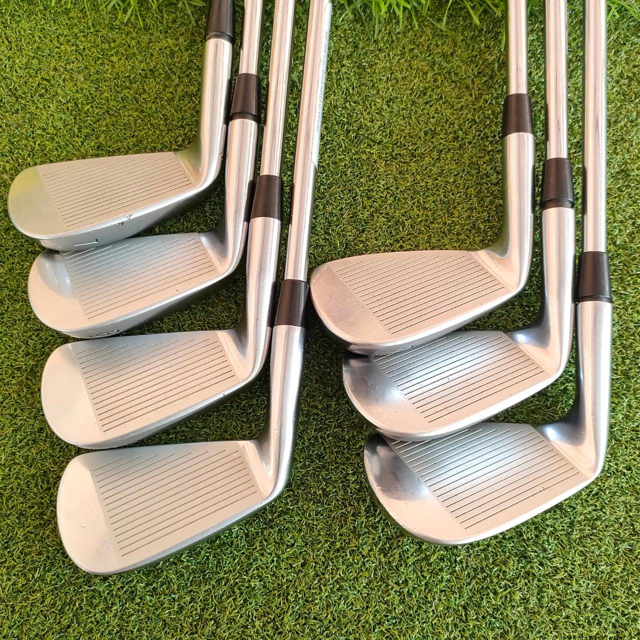 ชุดเหล็ก NIKE VR FORGED PRO COBO มีเหล็ก 4 - 9 PW เหล็ก FORGED คุณภาพสูง ก้าน DYNAMIC GOLD R200 ดีมากๆ เป็นชุดเหล็กสุดยอดคุณภาพอีกชุดนึงเลยครับ