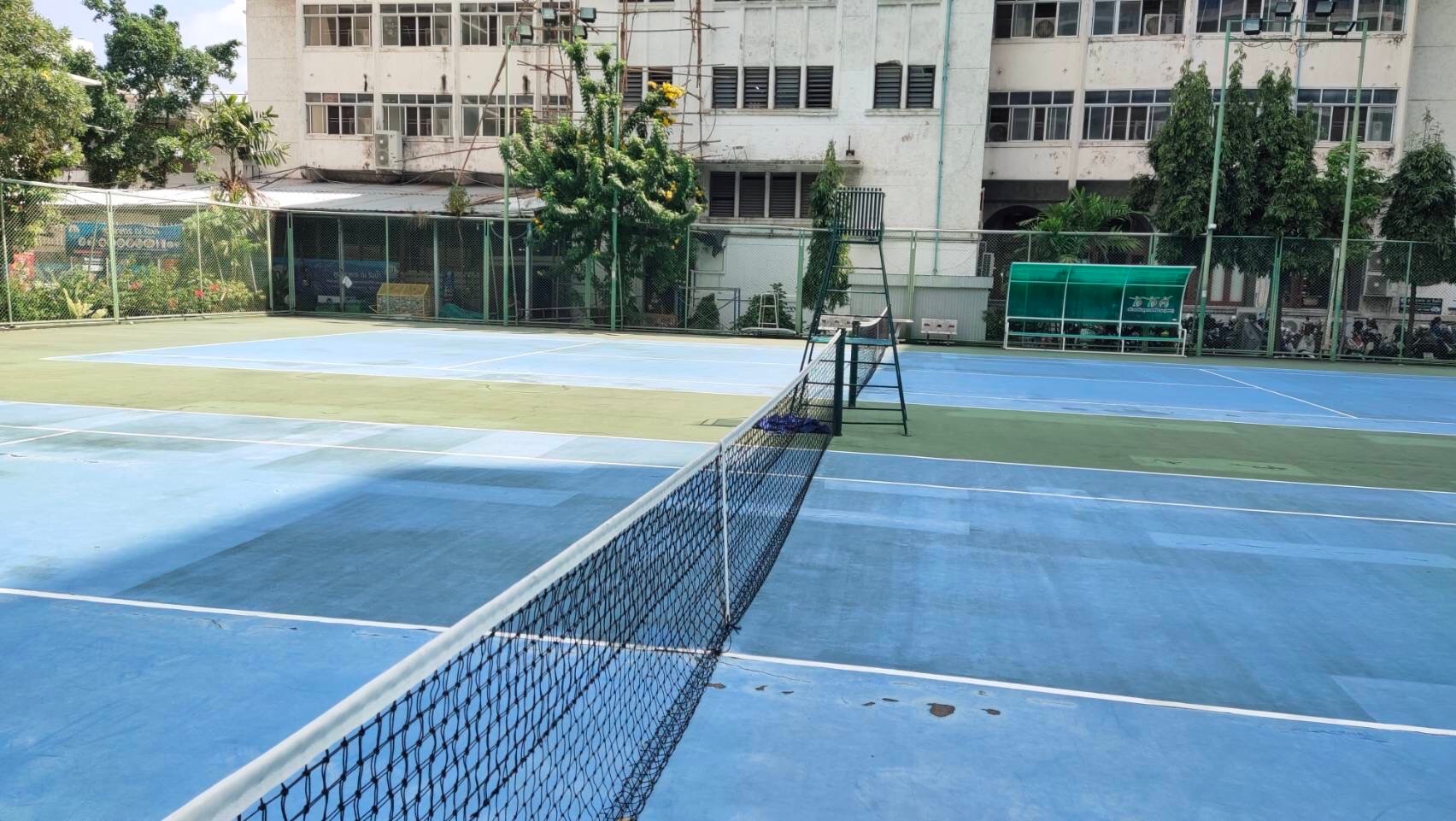 งานซ่อมแซมสนามเทนนิส รพ.ศิริราช