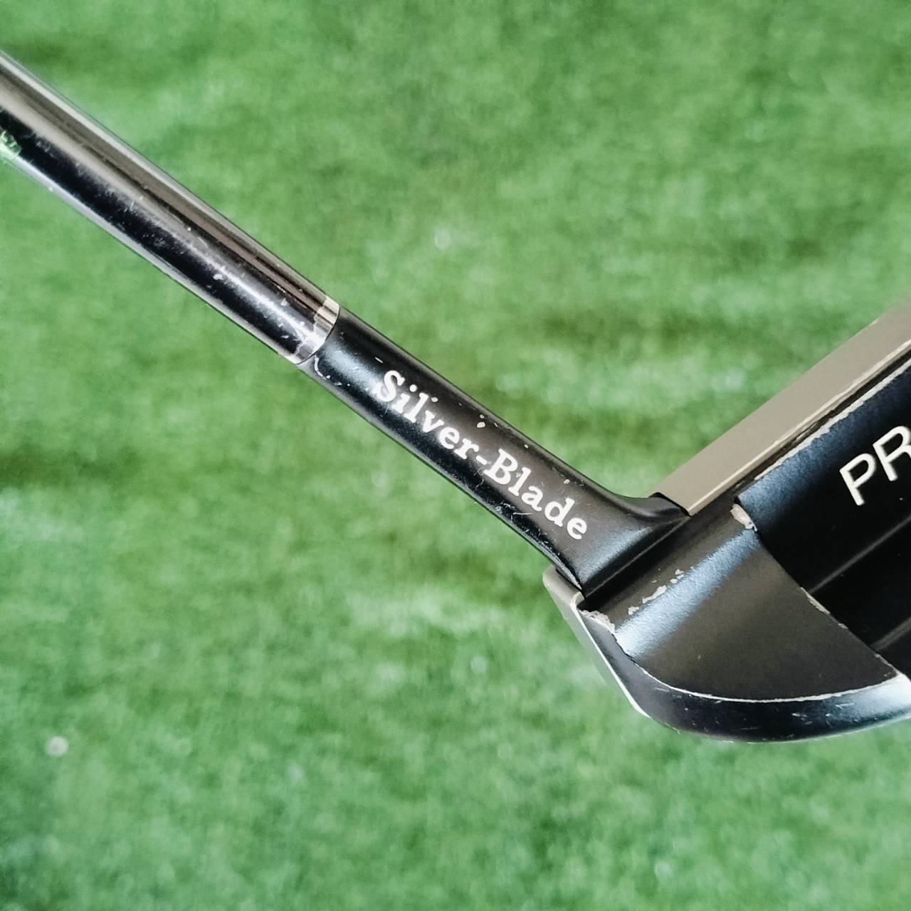 พัตเตอร์ PRGR Silver-Blade 02 (Mallet) ความยาว 34 นิ้ว COVER แท้เดิมสวยมาก วัสุดพรีเมี่ยมญี่ปุ่น พัตเตอร์ PRGR Silver-Blade 02 (Mallet) ความยาว 34 นิ้ว COVER แท้เดิมสวยมาก วัสุดพรีเมี่ยมญี่ปุ่น