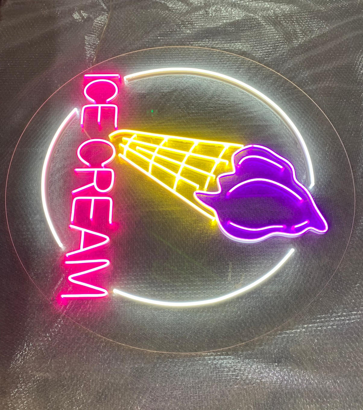 ไฟนีออน เฟค