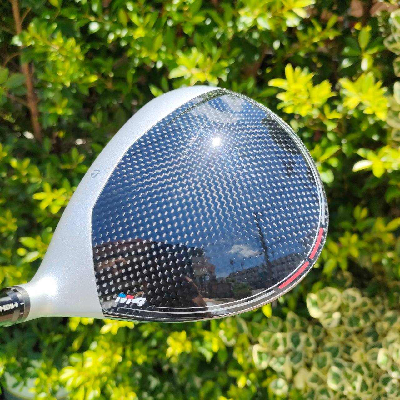 DRIVER TAYLORMADE M4 องศา 9.5 ก้าน DIAMANA FLEX S โมใส่ก้าน DIMANA ตัวนี้ราคาเป็นหมื่น เลข 4 ตีง่าย และตีไกล ดุดันมากครับ กระดองเคฟล่าทั้งชิ้น กระดองเด้ง หน้า TWIST FACE สุดของสุด COVER เดิมๆ สภาพสวยครบ