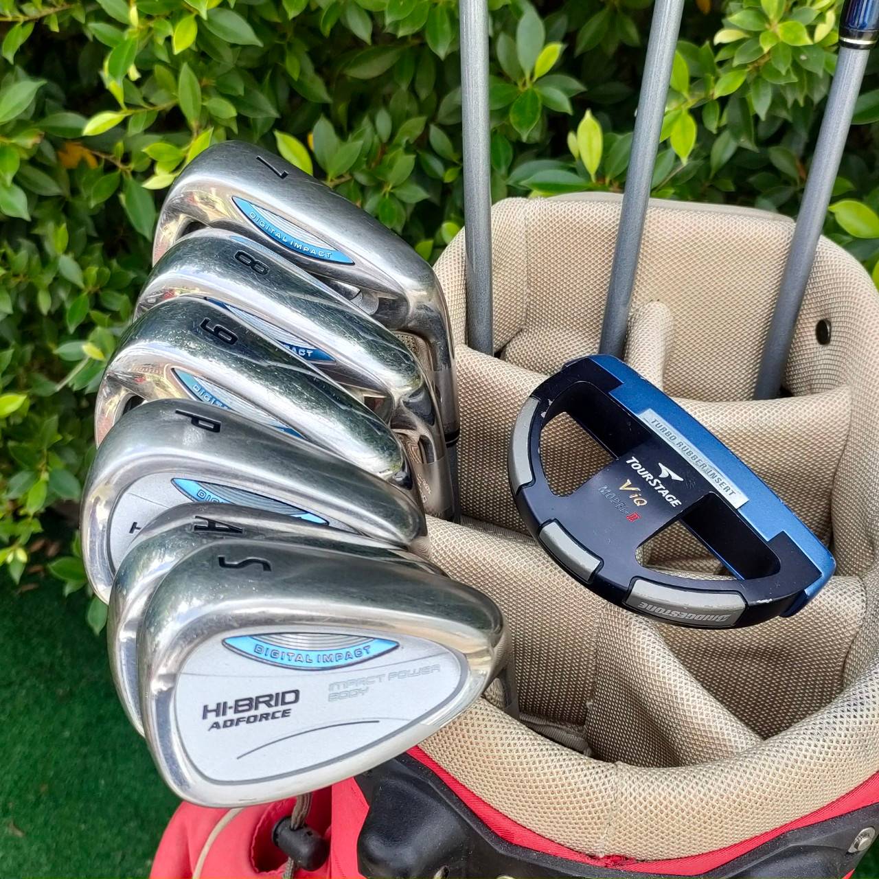 **ไม้กอล์ฟสำหรับผู้หญิง** SET HI-BRID ADFORCE LADY หัวไม้เบต้าไทเทเนี่ยมหัวใหญ่ตีง่ายมาก!! เป็นไม้ก้านเบาทั้งชุด ทำให้คุณผู้หญิงตีกอล์ฟได้ง่าย และสนุกมาก!! ไม้กอล์ฟมือสอง ของแท้ BY NakaraLuxurious