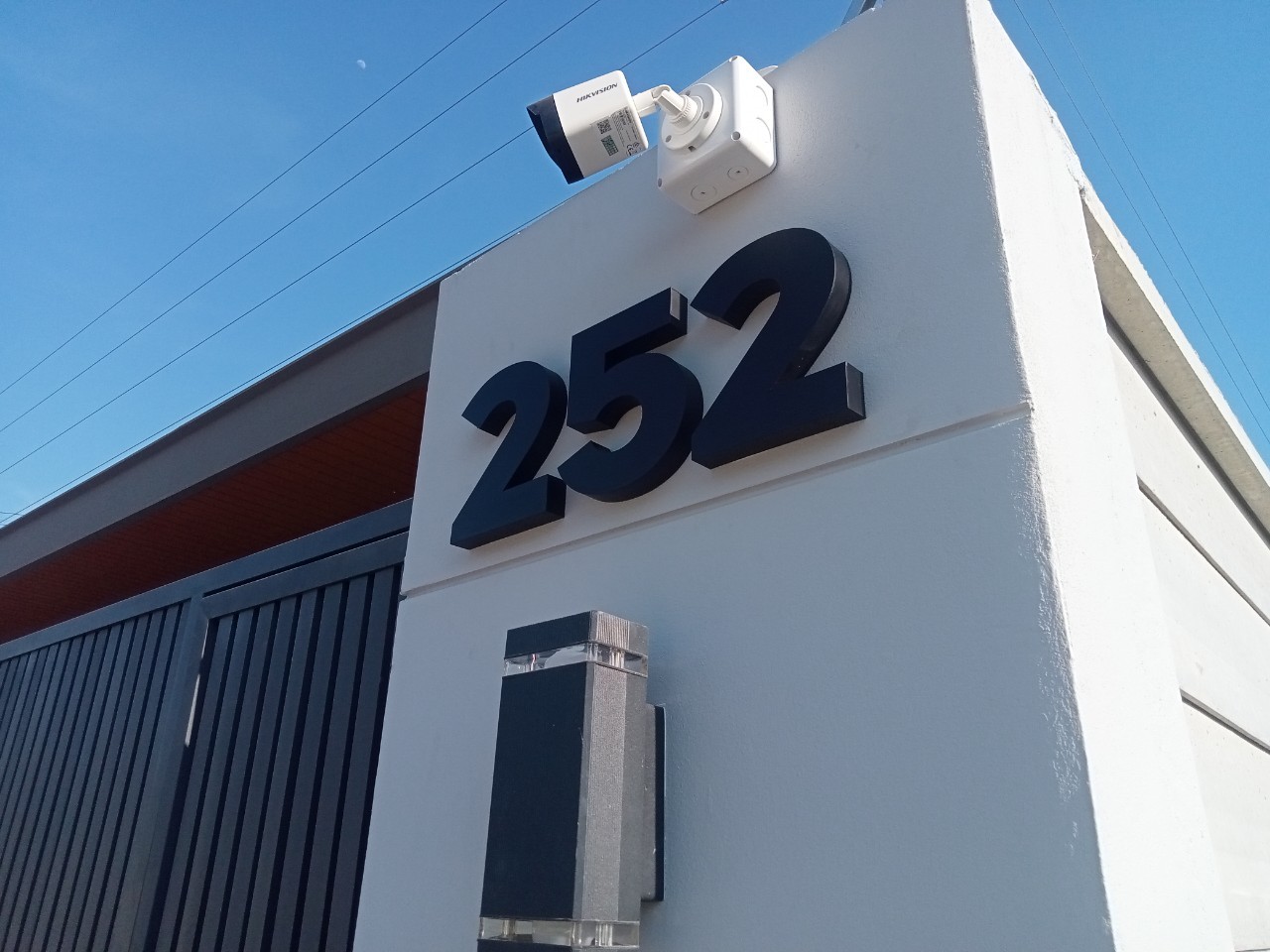 งานป้ายบ้านเลขที่ 252