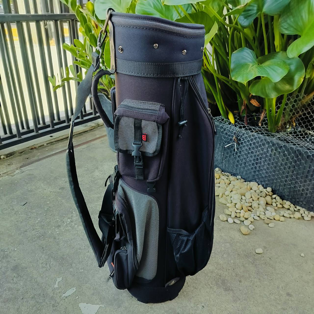 *** ลดล้างสต๊อค *** ถุงกอล์ฟ WILSON มือสอง ของแท้ ออกแบบพร้อมถุงได้ทุกสถาณการณ์ ราคาลดพิเศษที่สุด!!!