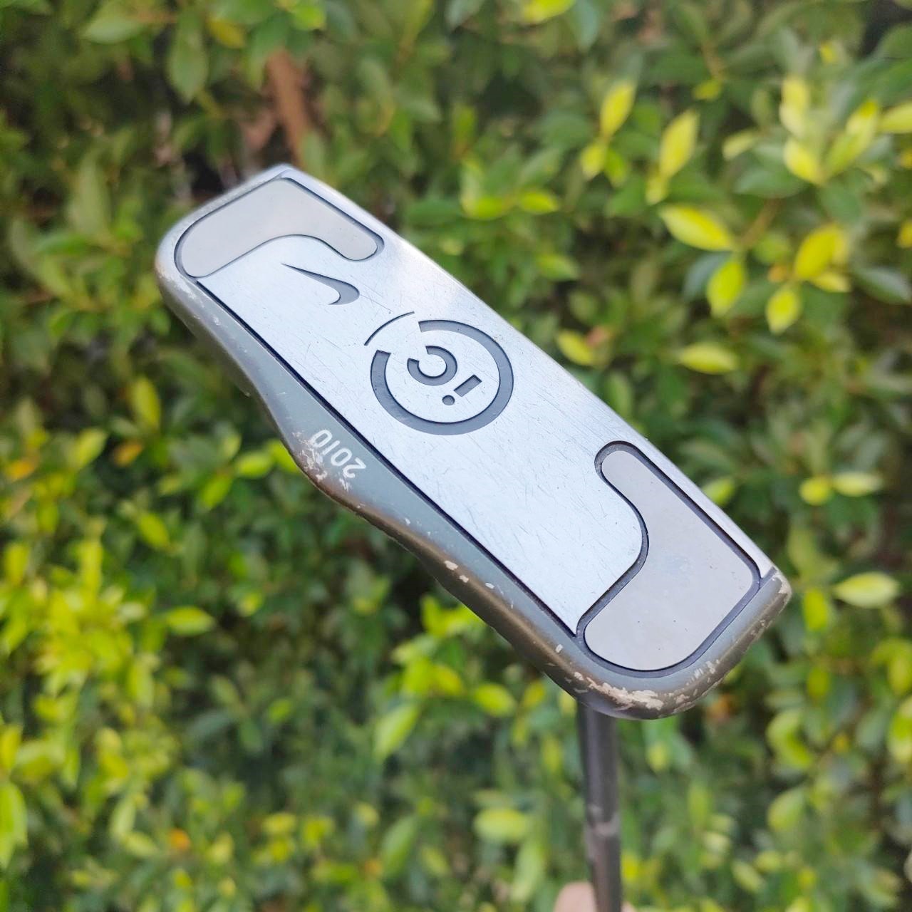 PUTTER NIKE ic 2010 ความยาว 34 นิ้ว หน้าสัมผัสดีมากๆ ช่วยมาก เกาะไลน์สุดๆ ไม้กอล์ฟมือสอง ของแท้ BY NakaraLuxurious