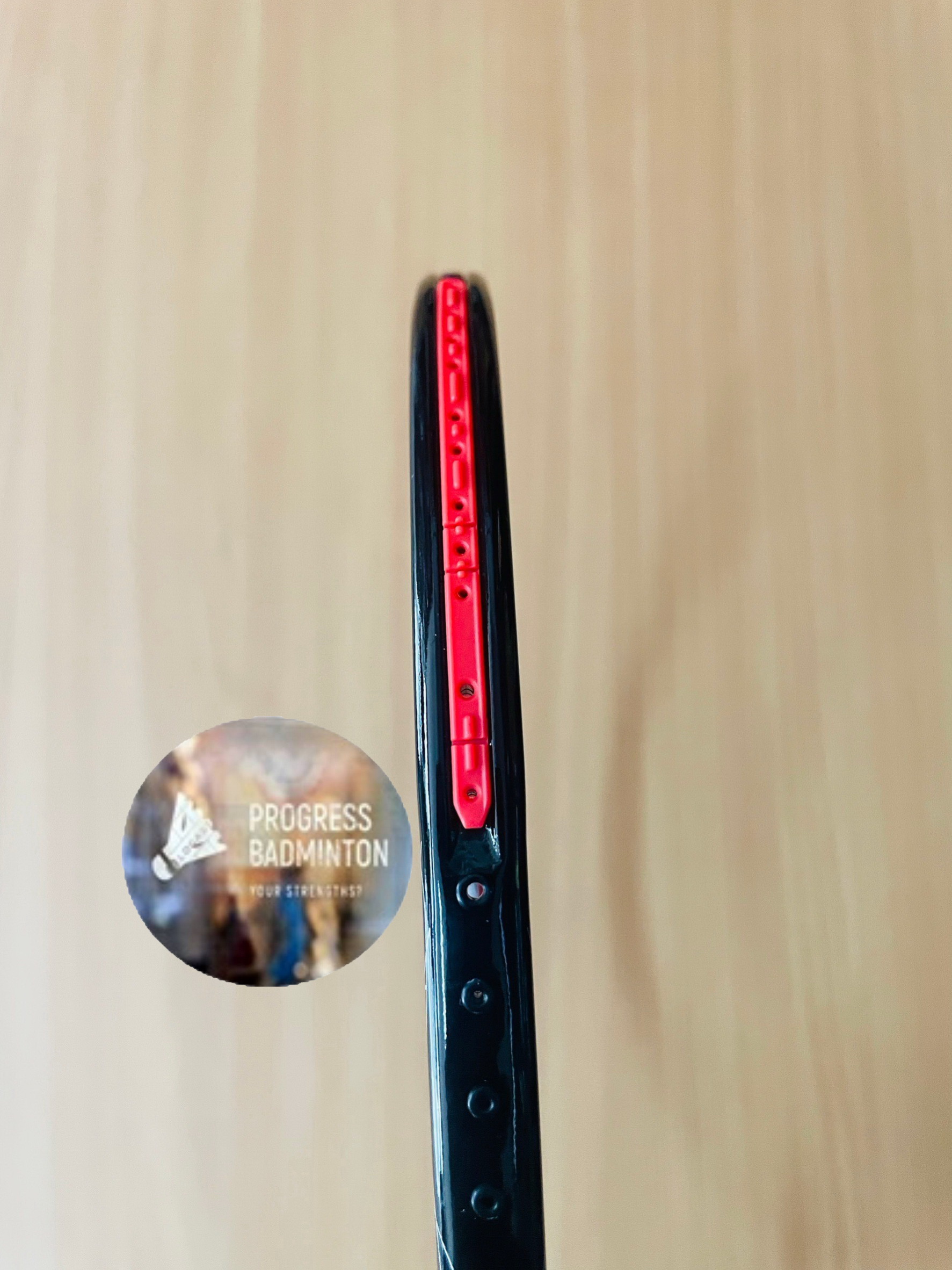 Apacs Feather Lite 75