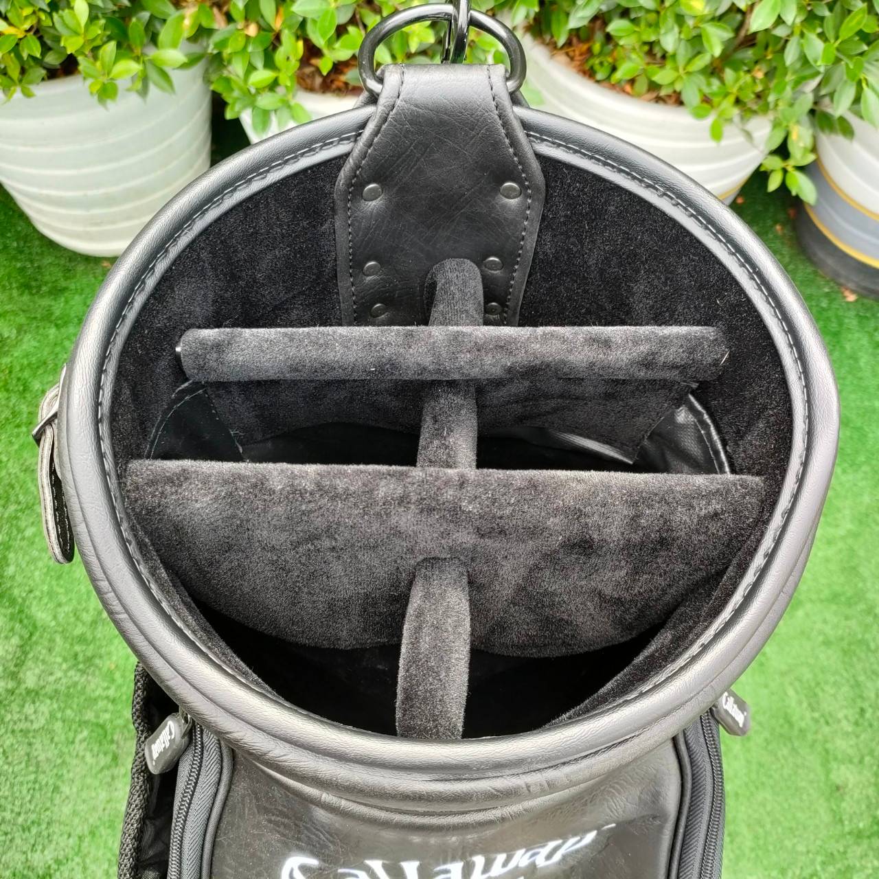 ถุงกอล์ฟ CALLAWAY GOLF สภาพสวยงาม ภายในบุกำมะหยี่ อย่าดี น่าใช้มากๆครับ