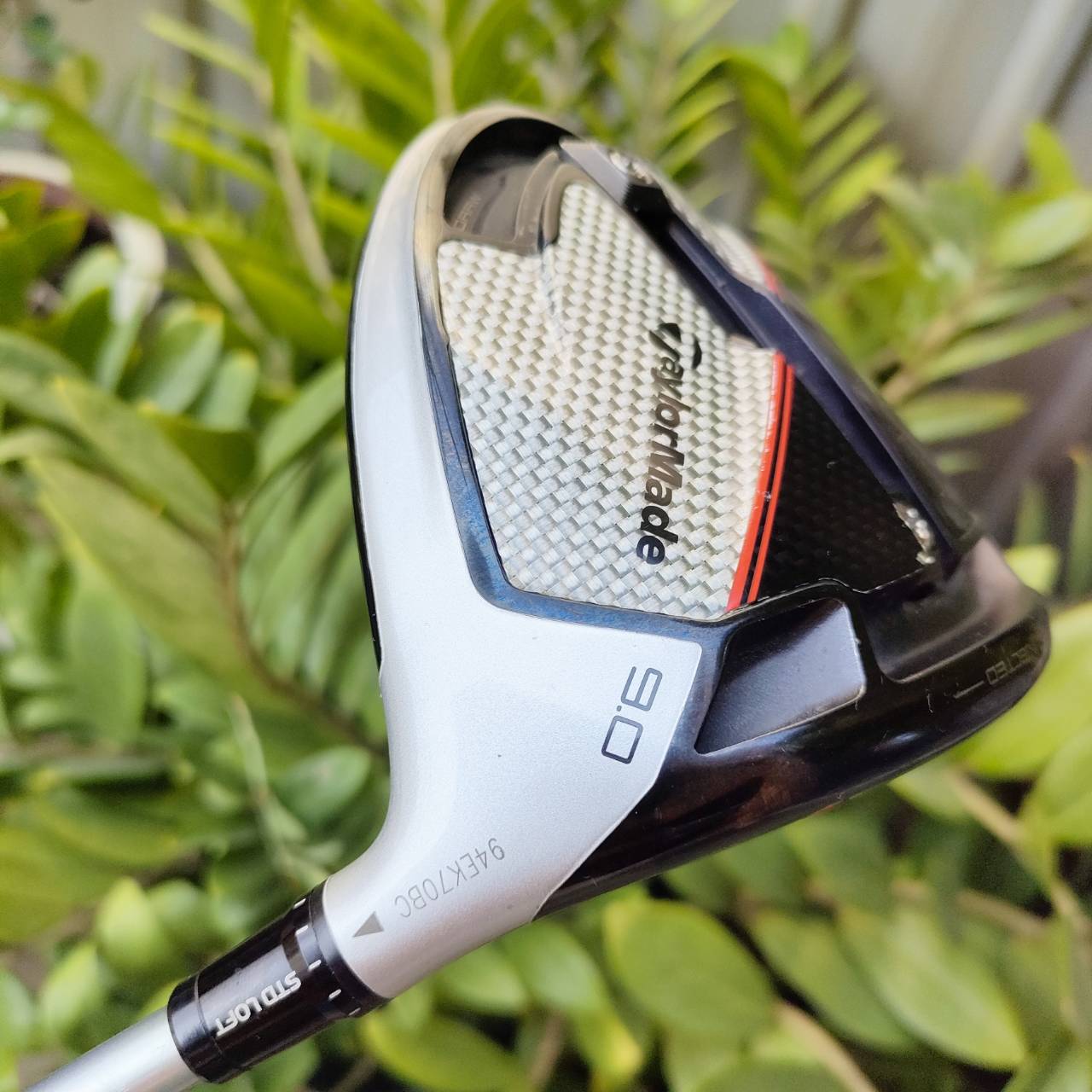 DRIVER TAYLORMADE M5 องศา9 ก้าน FUJIKURA VISTA PRO FLEX R ก้านพรีเมี่ยมเบามาก แค่ 45 กรัมเท่านั้น TWIST FACE หน้าเด้งมากๆ โหดแบบขีดสุด มี ส่วน POCKET ที่ SOLE ทำให้เด้งพลัง 5 เท่า ไขปรับทิศทาง ไม้กอล์ฟพรีเมี่ยมมือสอง By NakaraLuxurious