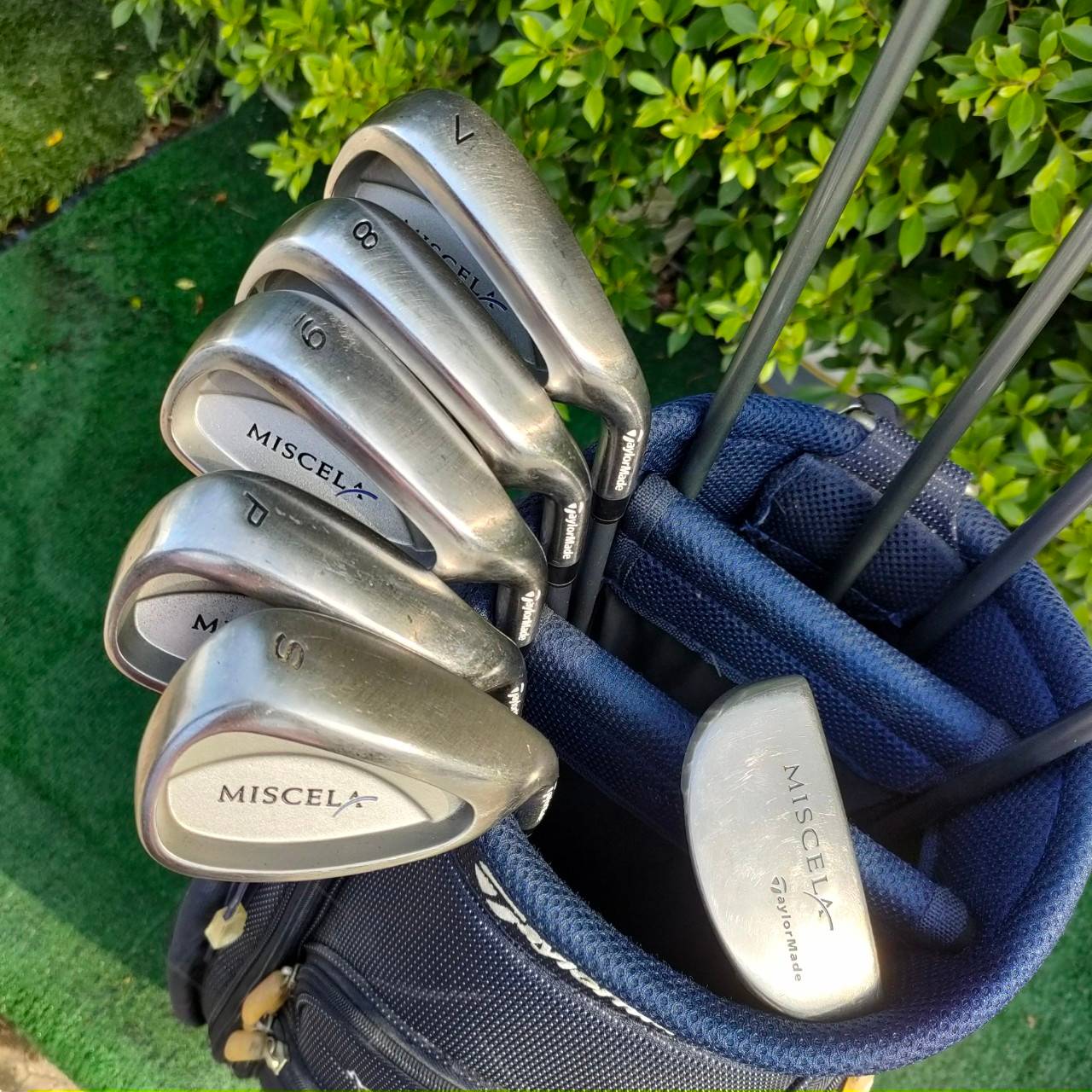 **ไม้กอล์ฟสำหรับผู้หญิง** FULLSET TAYLORMADE MISCELA ใช้ดีกว่าชุดจากจีนเยอะมากๆ เป็นก้านเบาพรีเมี่ยมจริงๆ หัวไม้หัวใหญ่ หน้าเด้ง ตีตรง ไม้ช่วยเพิ่มระยะให้อย่างดี ไม้กอล์ฟมือสอง ของแท้ BY NakaraLuxurious