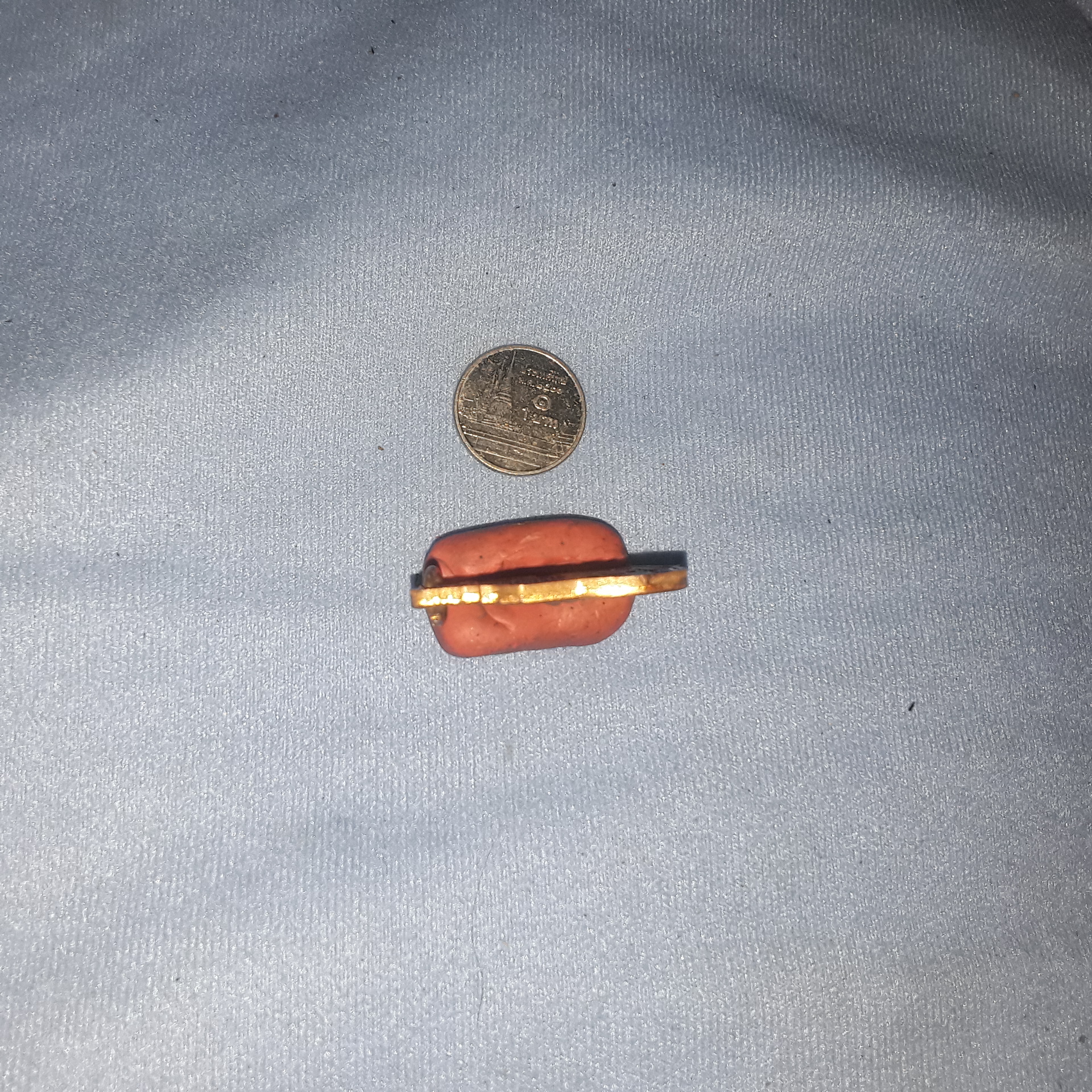 เหรียญ พระนเรศวรมหาราช ราชามุขํ มนุสสานํ โยเธถ มารํ ปญญาวุเธน