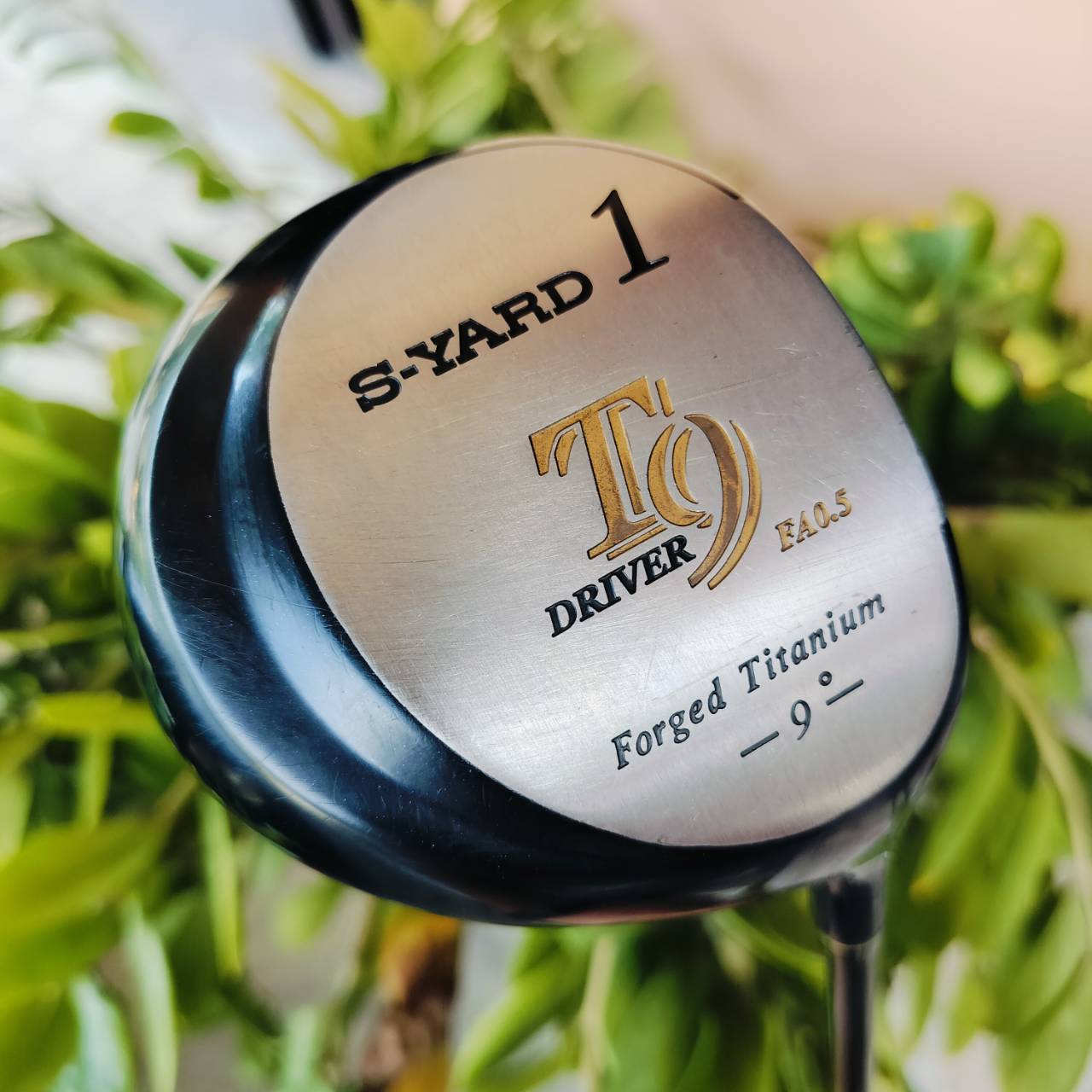 Driver S-YARD T9 องศา 9 วัสดุ FORGED TITANIUM ก้าน S-YARD FLEX S2 หรือ SR สภาพสมบูรณ์เดิมทุกอย่าง สวย หัวใหญ่ หน้าเด้ง ตีไกลมากๆ ไม้กอล์ฟพรีเมี่ยมมือสอง ของแท้ By NakaraLuxurious