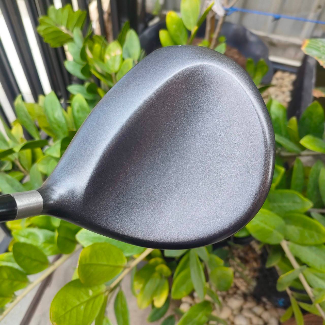 ** มีรอยบุบ 1 จุด ** DRIVER CLEVELAND HI BORE องศา 9.5 ก้าน SUPER FERRITE CARBON FLEX S-2 กระดองปาดลง ตำให้จุด CG ลงต่ำเป็นอย่างมาก ตีลูกลอยง่าย เด้งไกล ไม้กอล์ฟพรีเมี่ยมของแท้ By NakaraLuxurious