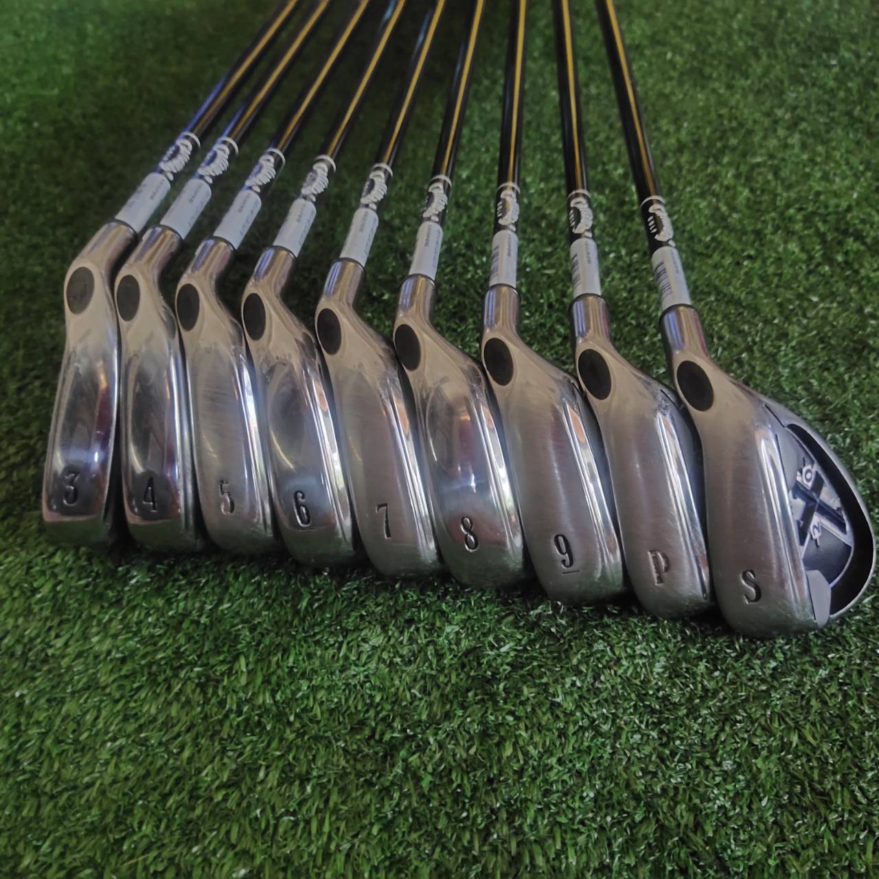 ชุดเหล็ก Callaway X-20 (9 ชิ้น) ก้านเสียบแบบทะลุที่เป็นเอกลักษณ์ หน้าไม้ออกแบบแบบ Wide Sole