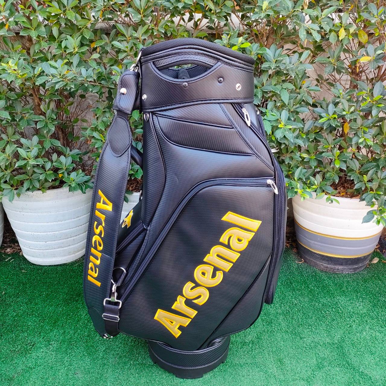 ถุงกอล์ฟ ARSENAL มือหนึ่ง ถุง TOUR ใบใหญ่ วัสดุดีมาก ใหม่ไม่เคยใช้งานครับ