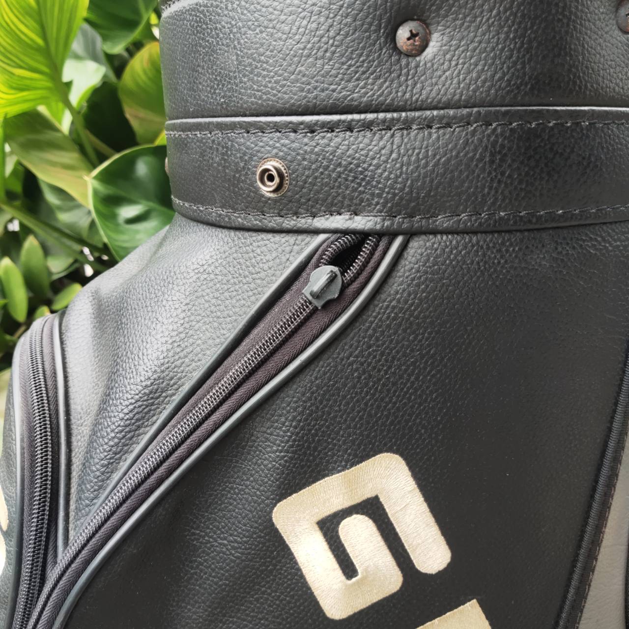 ถุงกอล์ฟ PING G5 ของแท้ มือสอง ถุง TOUR ใบใหญ่ สภาพตามรูปเลยค่ะ