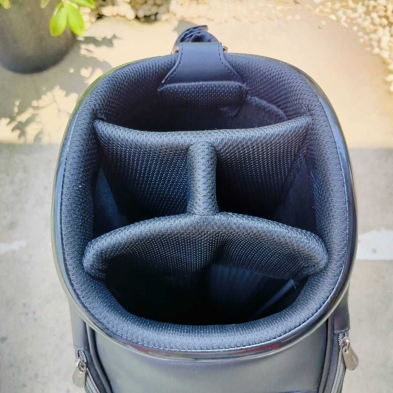 ถุงกอล์ฟ TaylorMade Golf Japan 2023 TJ079 Sporty and Luxurious high-end premium model ถุงกอล์ฟพรีเมี่ยมมือสอง สวยนางฟ้า By NakaraLuxurious