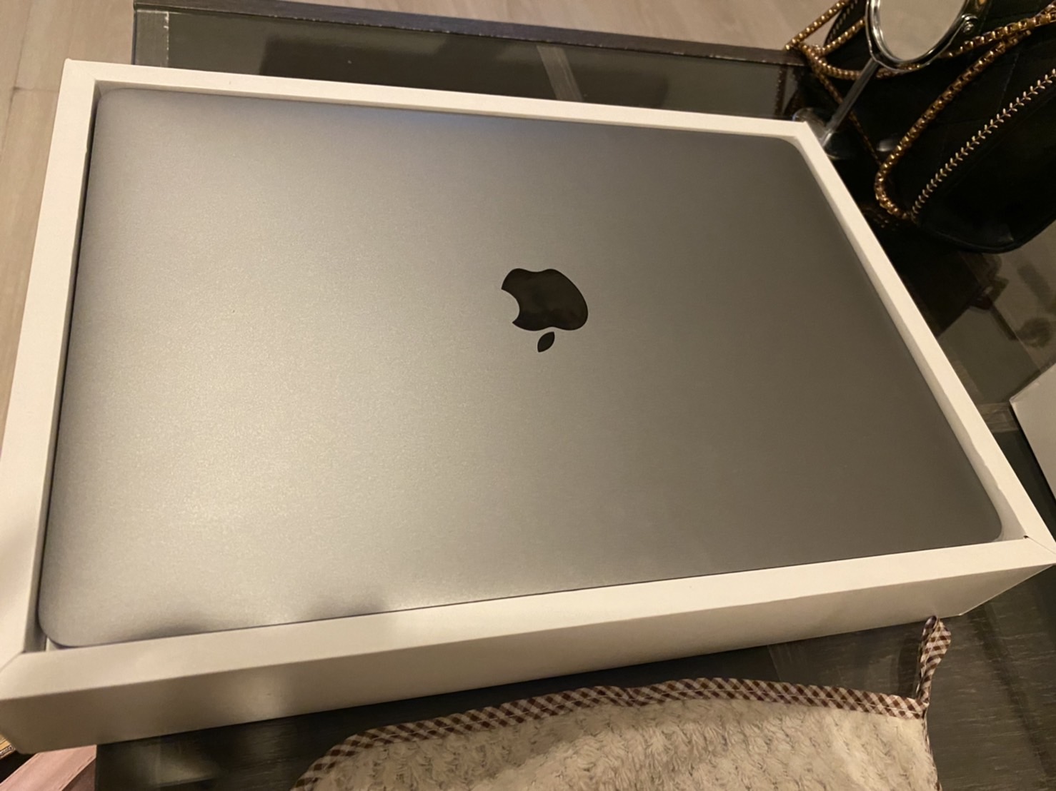 Apple MacBook Pro รุ่น 13 นิ้ว 2019