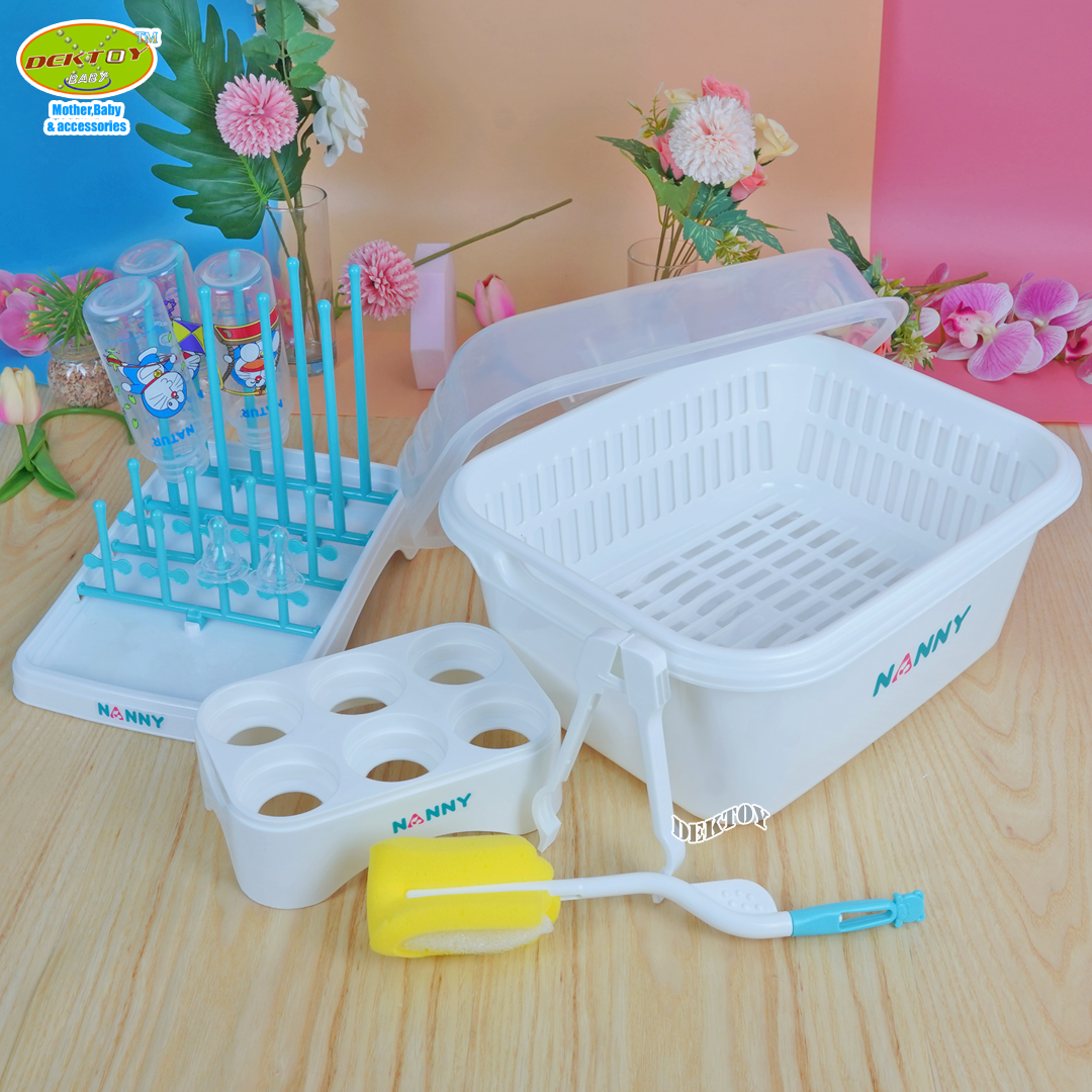 Nanny ชุดเซ็ตกล่องพร้อมอุปกรณ์สำหรับล้างและจัดเก็บขวดนม จำนวน 5 ชิ้น