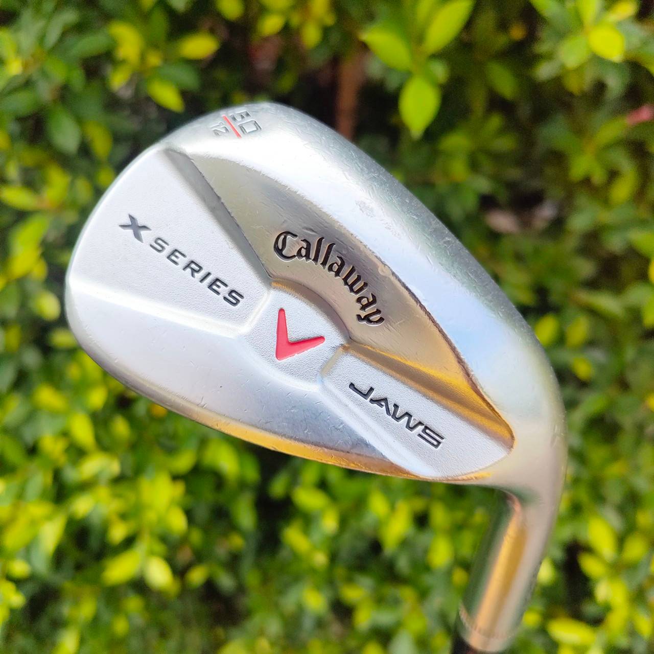 WEDGE CALLAWAY X SERIES JAWS องศา 50 เบาท์ 12 ของดีมาก!!! เป็น WEDGE FORGED พรีเมี่ยม ชิพนุ่มและแน่นมากๆ ออกแบบด้านหลัง ได้ดีมาก ไม้กอล์ฟมือสอง ของแท้ BY NakaraLuxurious