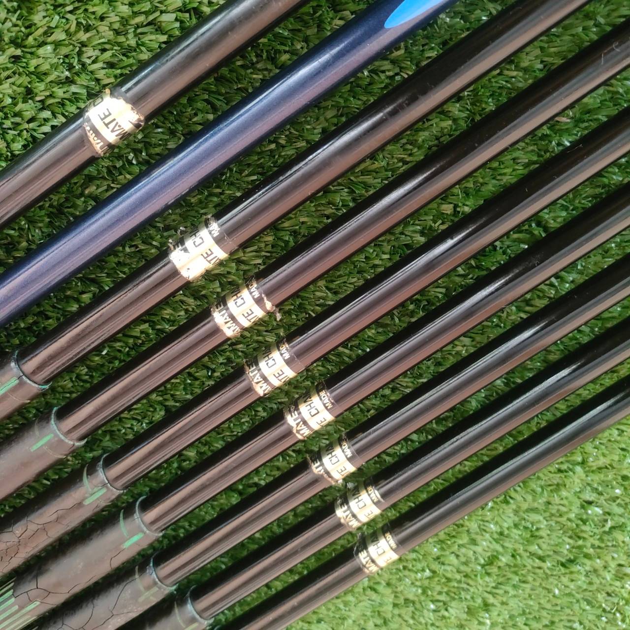 ชุดเหล็ก TOUR Z MODEL มีเหล็ก 3-9 เเละ PW SW ก้าน CHAMPIO FLEX R สภาพสวยมาก เดิมๆทุกอย่าง ใบออกแบบมาให้ตีง่ายมาก กระจายน้ำหนักได้ดีมากๆ ไม้กอล์ฟมือสอง ของแท้ BY NakaraLuxurious