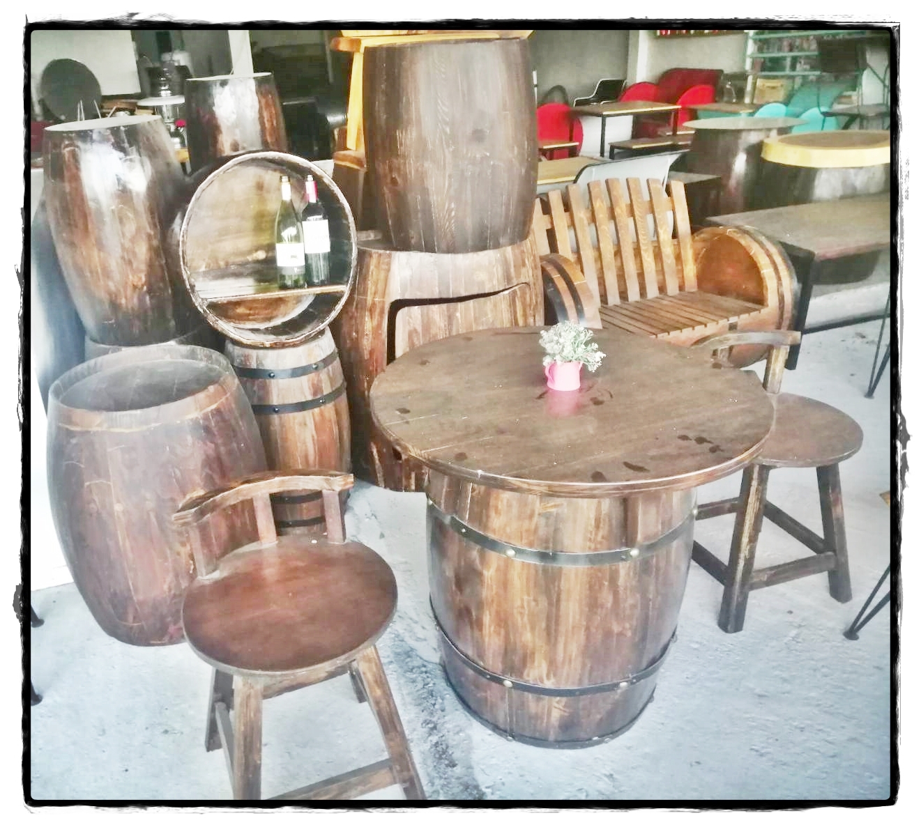 #เฟอร์นิเจอร์ถังโอ๊คดีไซด์ #oak #oakdesign เฟอร์นิเจอร์แต่งร้านไม่ซ้ำใคร
