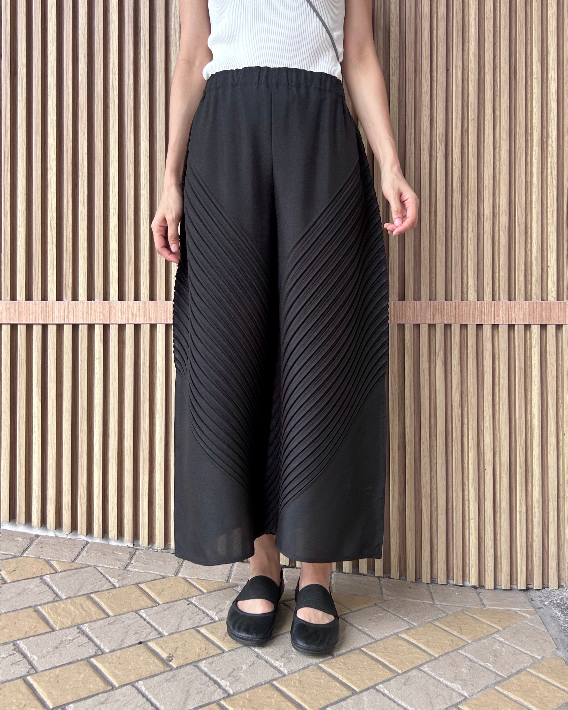 ปรับราคาลง20%!! เอวถึง37สะโพก44ยาว36นิ้ว ผ้าไม่ยืด! 2MUAY รุ่น GJO2016 กางเกงอัดพลีทคุณภาพ CHIC DIAGONAL PLEATED PANTS 7 สี FREE SIZE