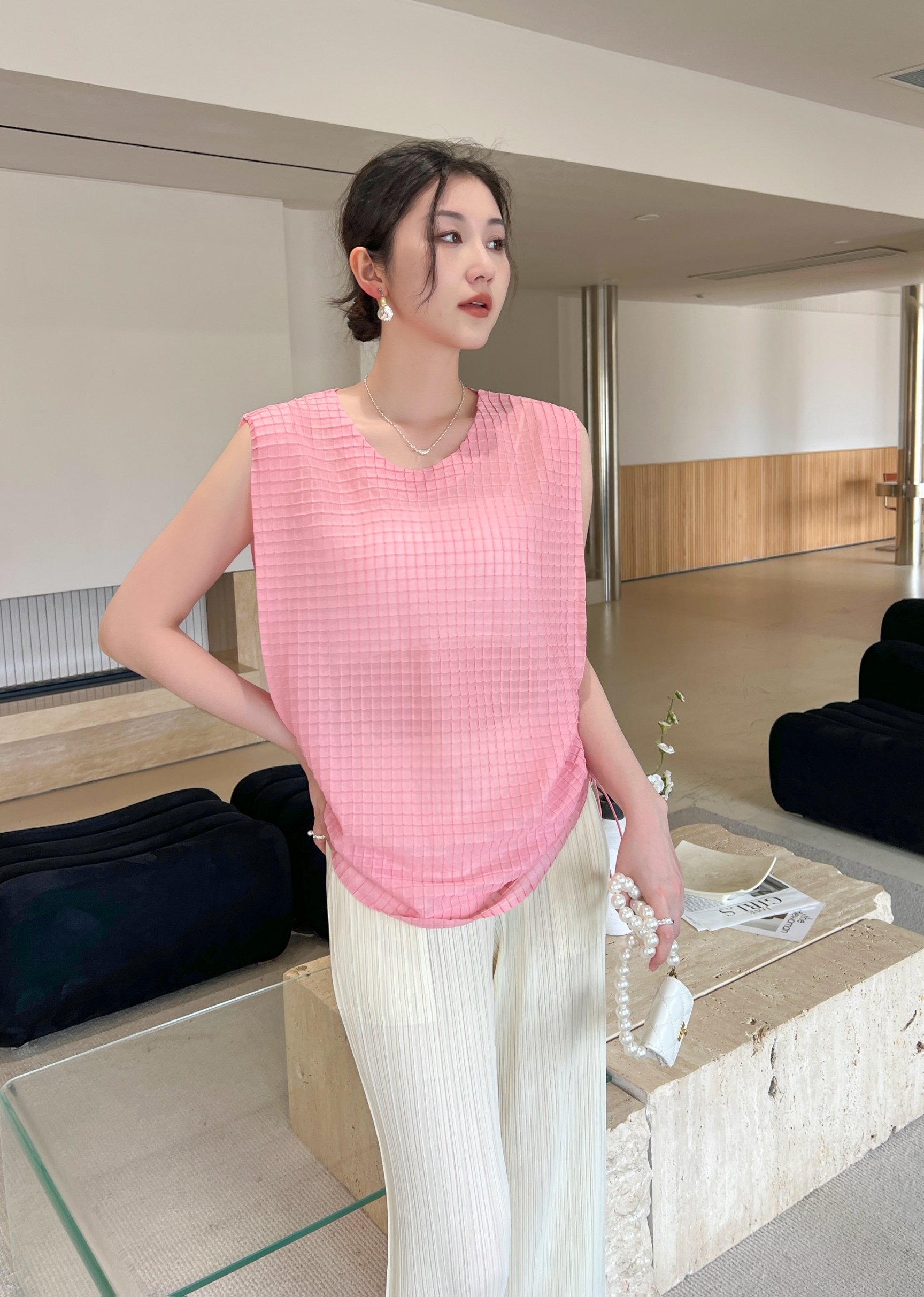 ปรับราคาลง20%!! 2MUAY รุ่น GJO3868 เสื้อพลีททรง OVER SIZE ปรับขนาดได้ SLEEVELESS SQUARE PLEATED TOP 9 สี FREE SIZE