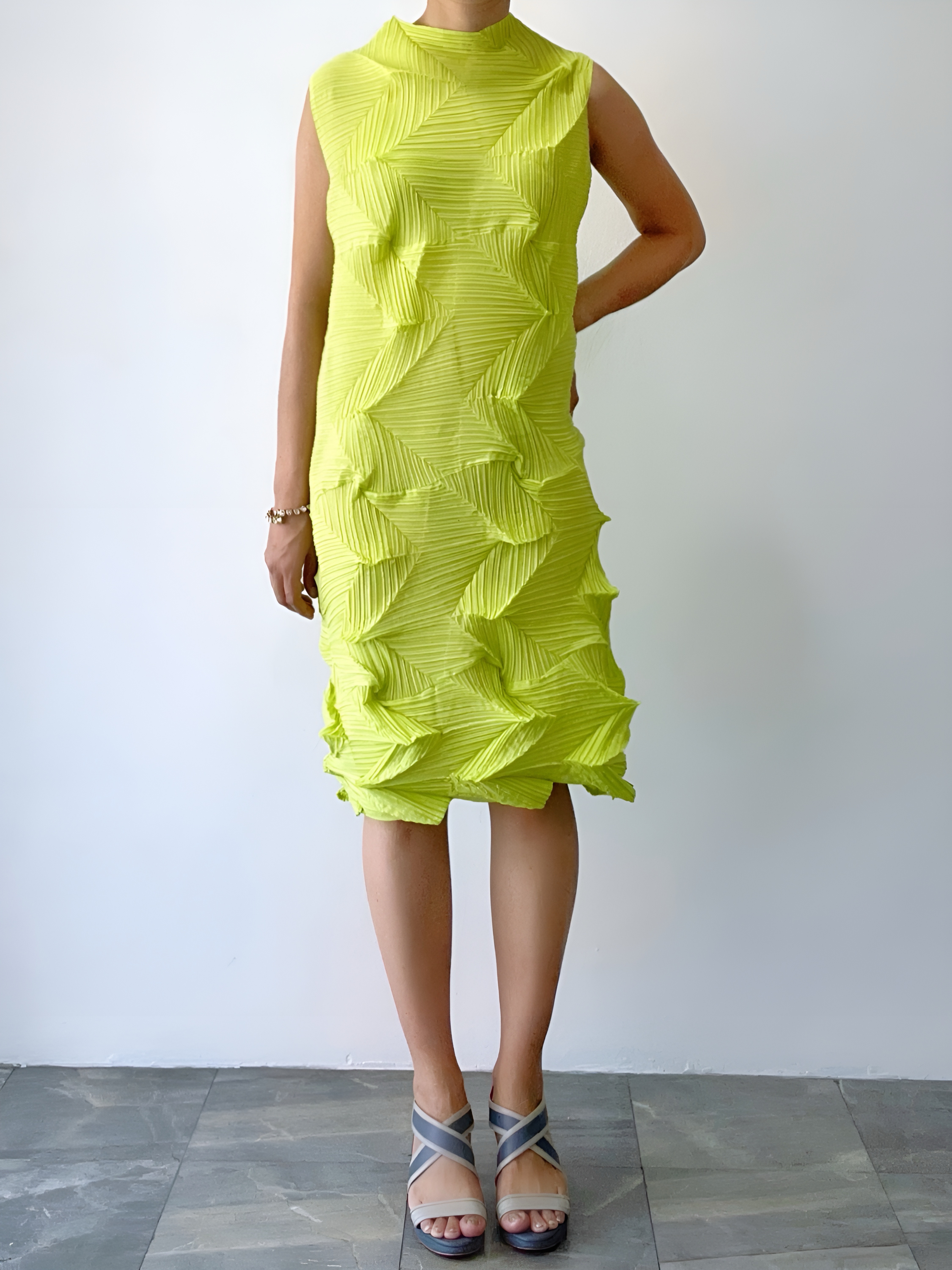 สีใหม่! 2MUAY รุ่น GJO6613-9 เดรสพลีทคุณภาพ SLEEVELESS ZIGZAG PLEATED DRESS 9 สี FREE SIZE