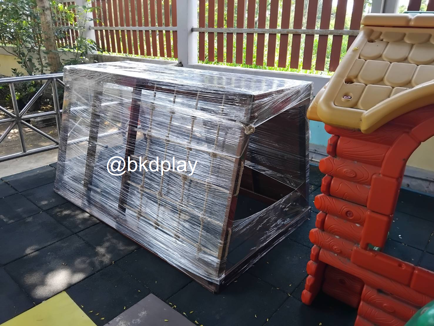 เครื่องเล่นสนามไม้ชุด A งานกลางแจ้งไม้เนื้อแข็ง ปีนป่ายเชือก,ปีนหน้าผา ปีนป่ายไม้ เครื่องเล่นสนามกลางแจ้ง ของเล่นสนาม สินค้าสั่งผลิต woodplayground