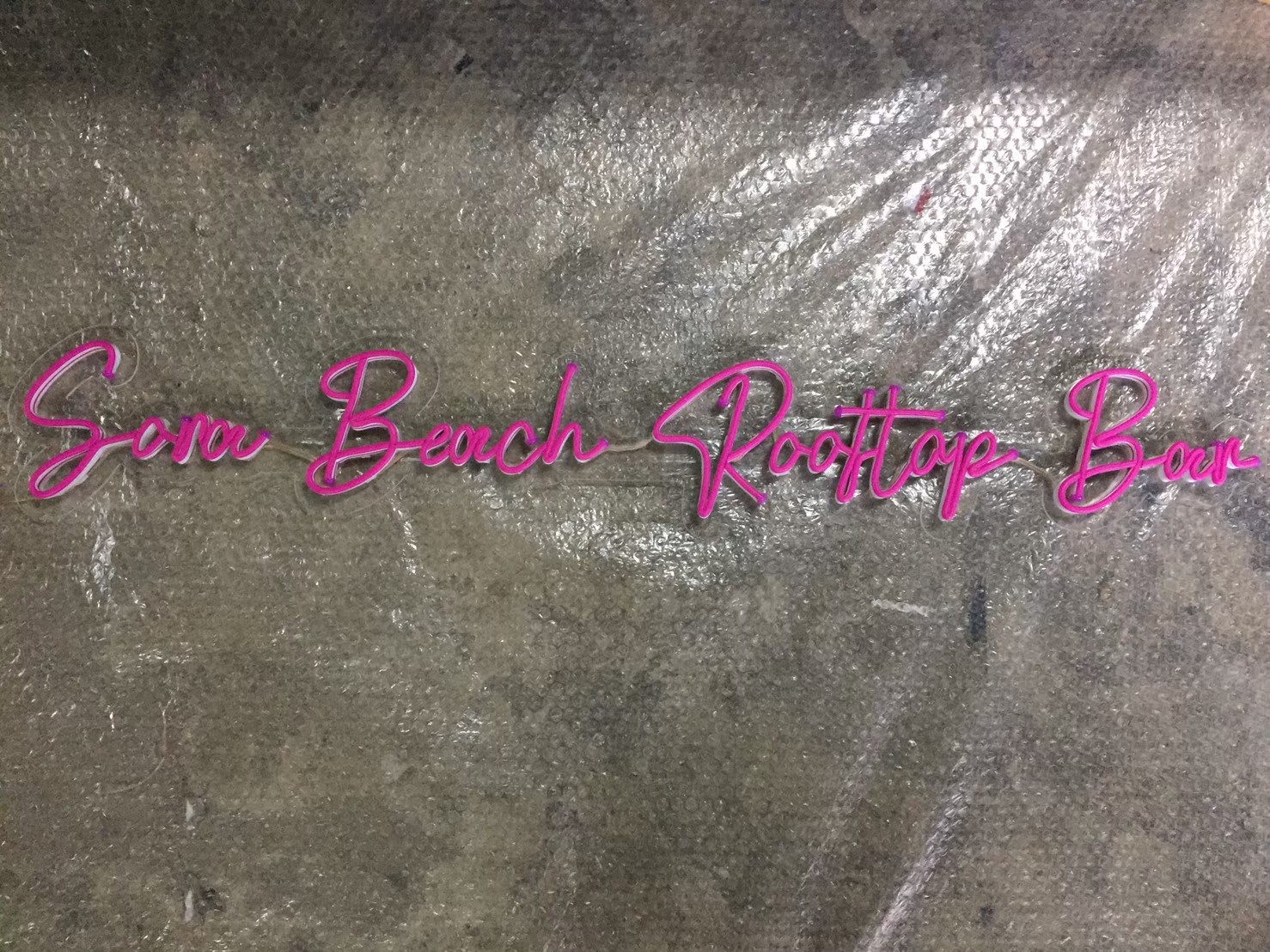 ไฟนีออน เฟค