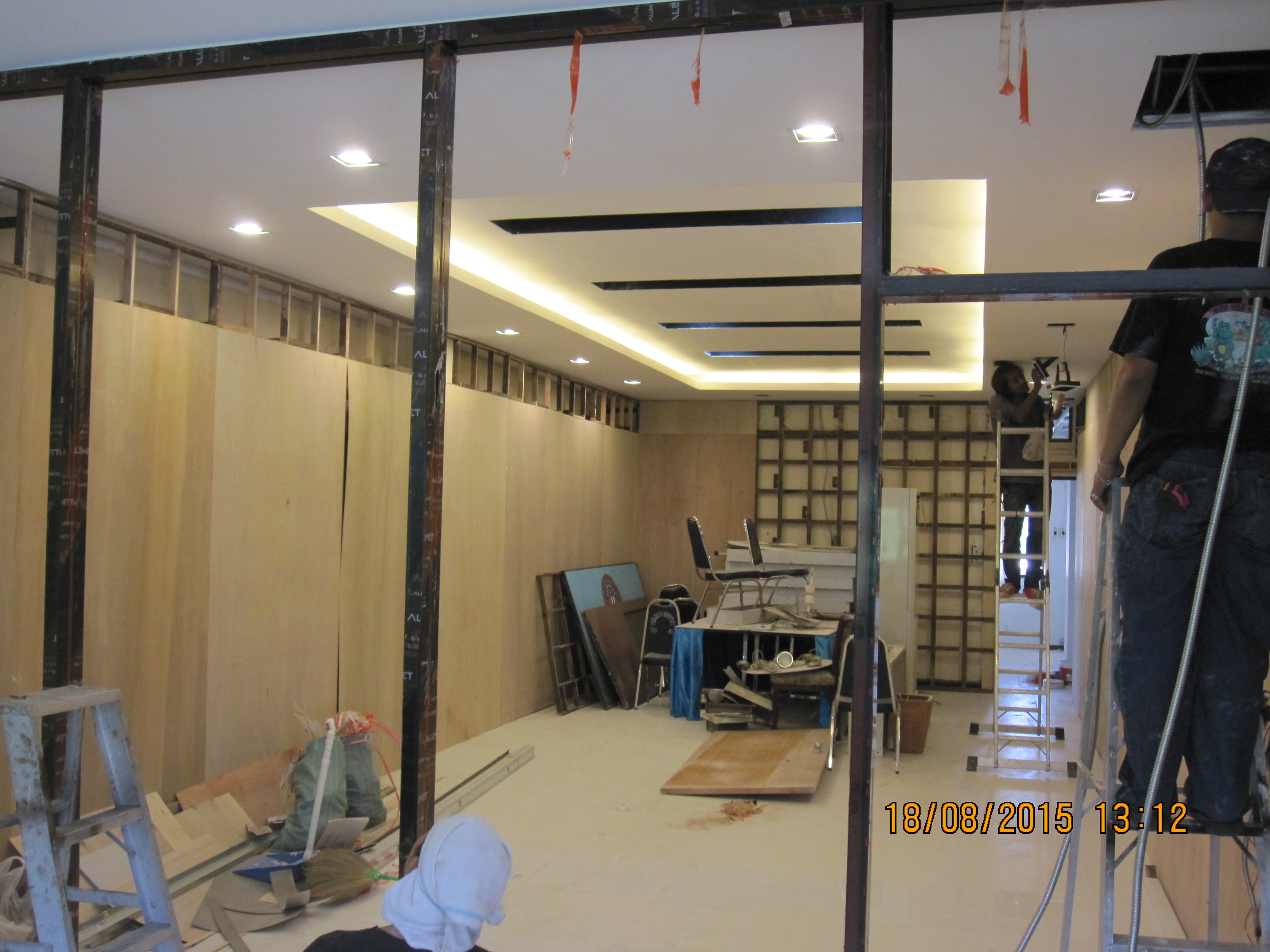 งานกองปราบปราม จัดทำเฟอร์นิเจอร์ ซ่อมแซมทุกส่วนที่ชำรุด