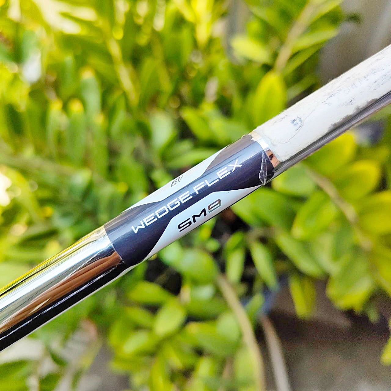 WEDGE SM8 องศา 56 BOUNCE 10 ก้าน SM8 WEDGE FLEX สภาพสวย หน้าใบสวยๆ SPIN MILLED ลึกหนา และยังมีเลเซฮร์ MILLED ระหว่างร่อง ร่องคมกริ๊ป สปินจัด วัสดุพรีเมี่ยม ไม้กอล์ฟมือสอง ของแท้ BY NakaraLuxurious