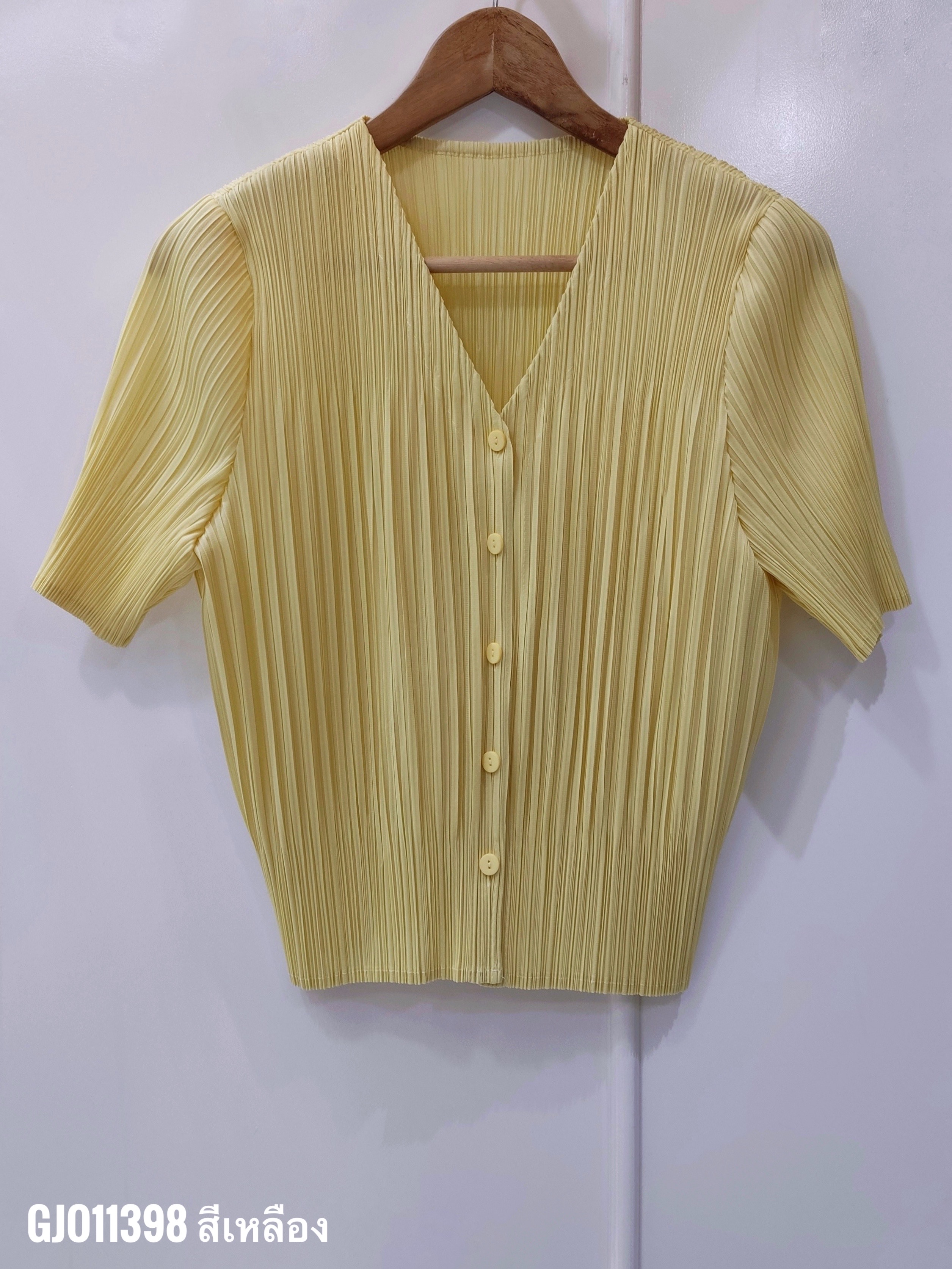2MUAY รุ่น GJO11398 เสื้ออัดพลีท V NECK BUTTON FRONT PLEATED TOP 10 สี FREE SIZE