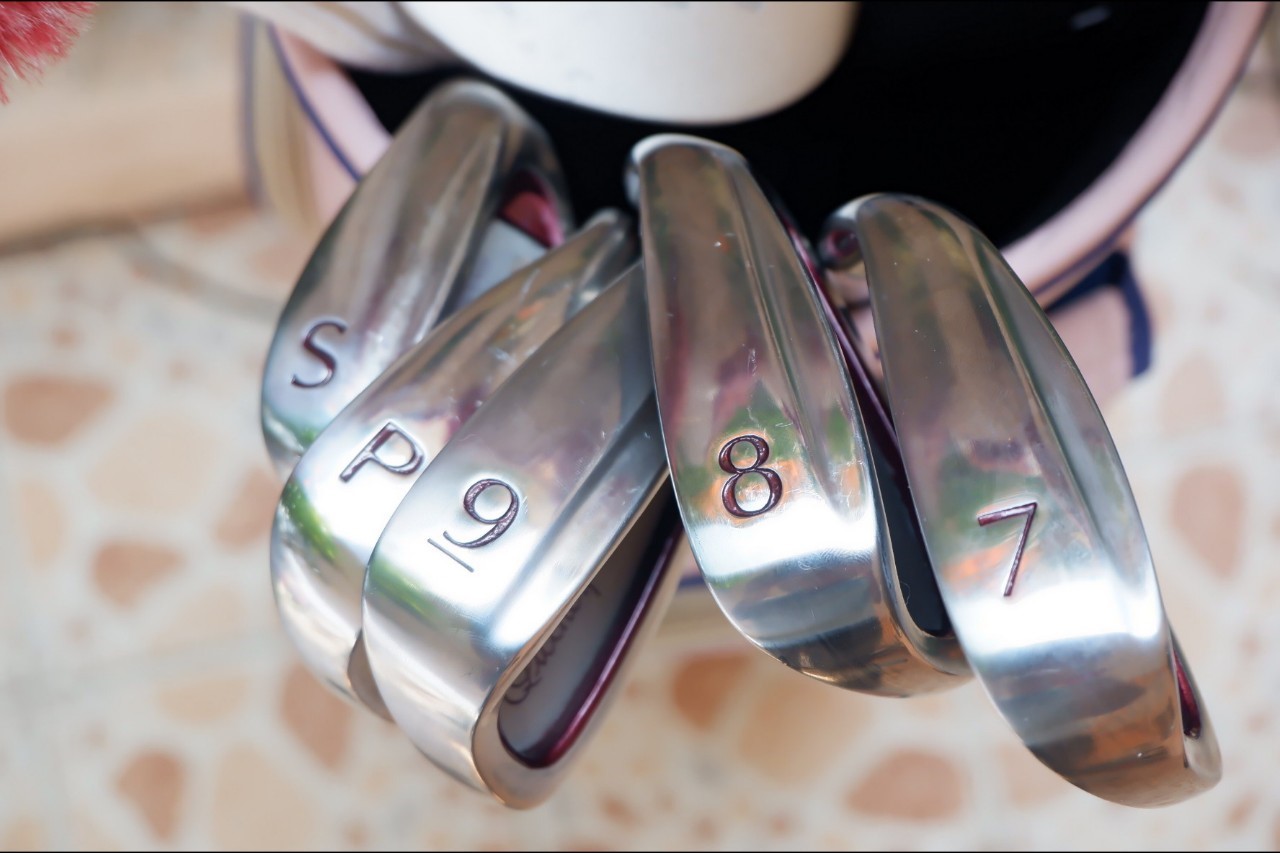 QUINCY TITANIUM LADY TZUPWYA