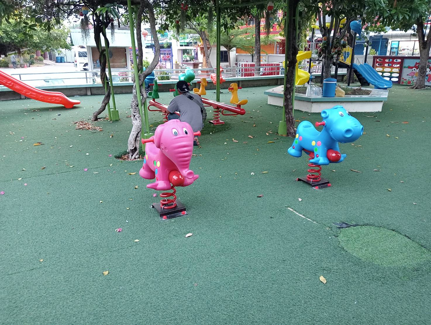 สปริงโยกเยก โยกเยกสปริง คละแบบ ราคาต่อ1ตัว ม้าโยกฐานเหล็ก คละแบบ พร้อมส่ง ตัวละ5490 บาท