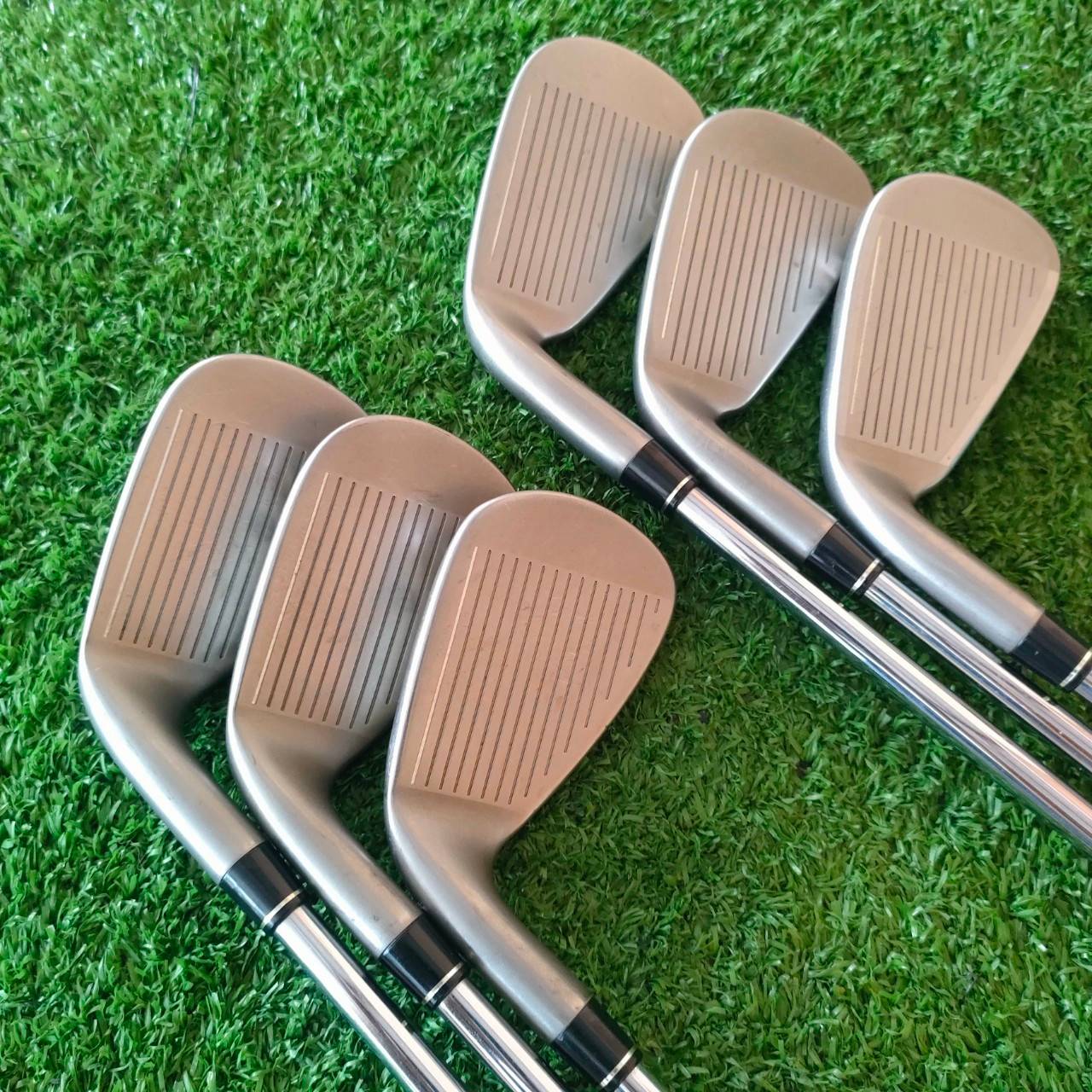 ชุดเหล็ก TAYLORMADE RBZ มีเหล็ก 5 - 9 เเละ PW ก้าน N.S PRO 950 GH FLEX R ก้านดีมาก เป็นก้านเหล็กที่เบา 95 G ไม้กอล์ฟมือสอง ของแท้ BY NakaraLuxurious