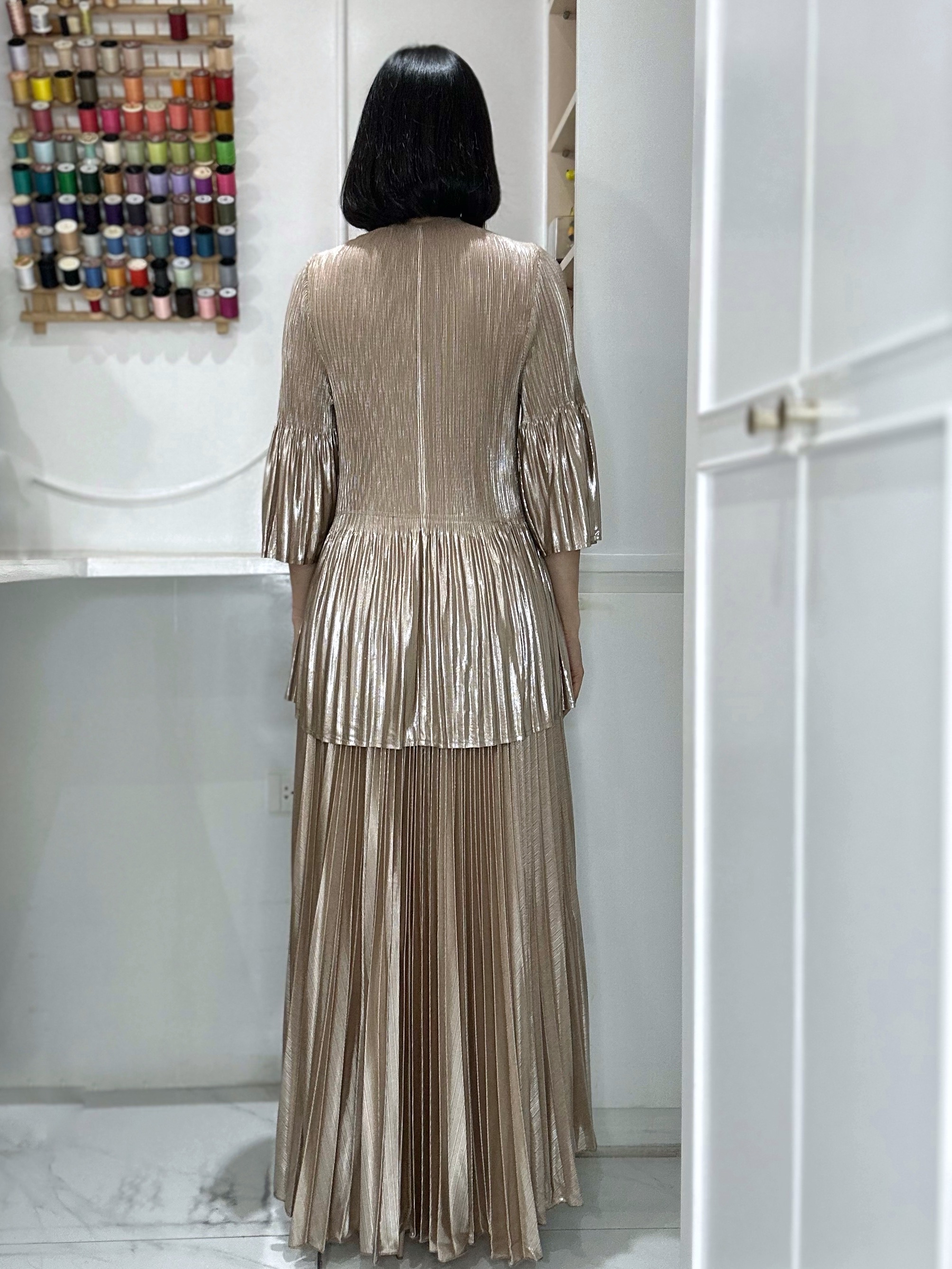 ปรับราคาลง30%!! 2MUAY รุ่น GA91028 เดรสพลีทคุณภาพ METALLIC FLARE PLEATED DRESS 5 สี FREE SIZE