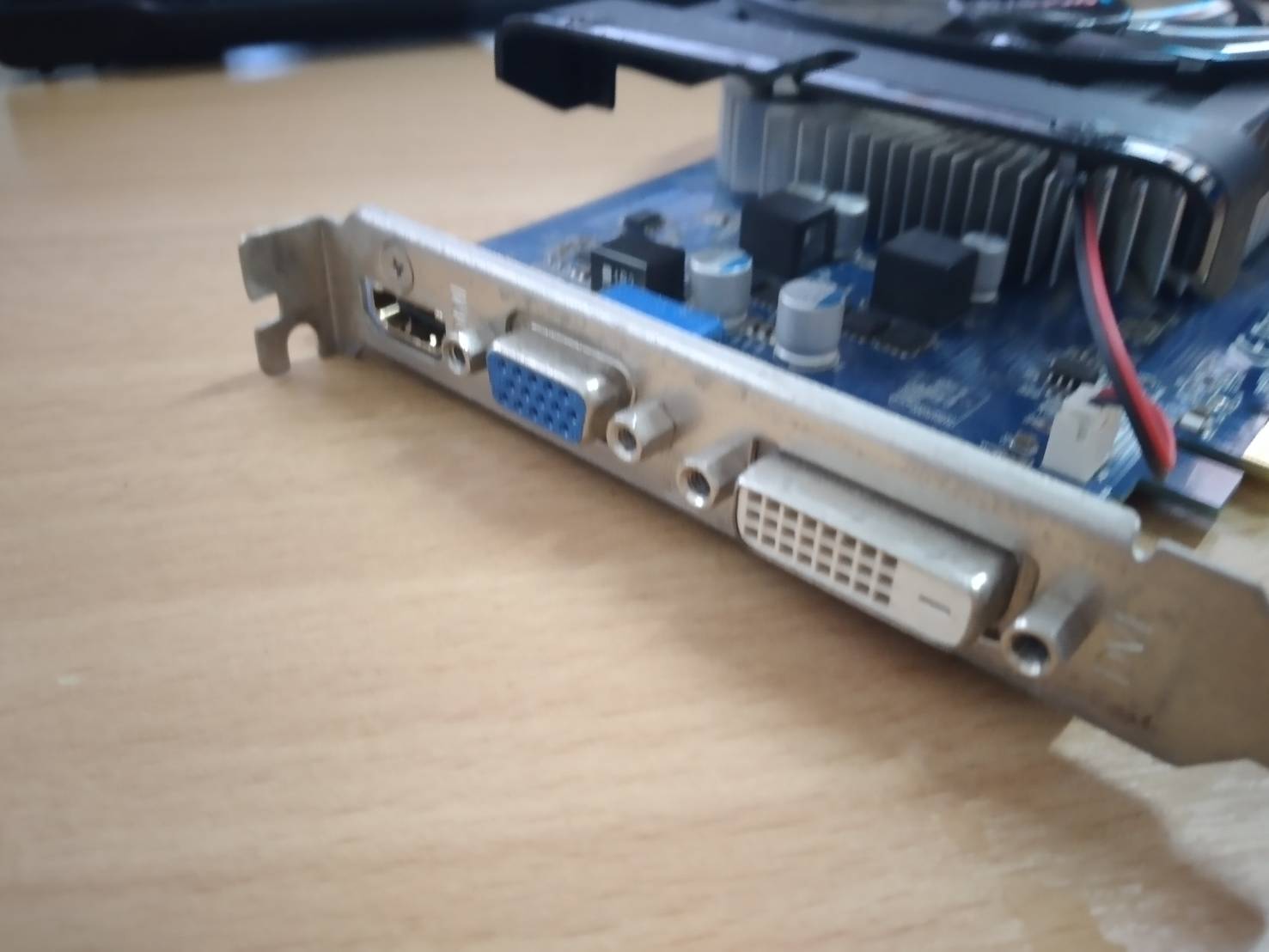 PCIe ATi 6670/2GB Gigabyte (D3,HDMI)