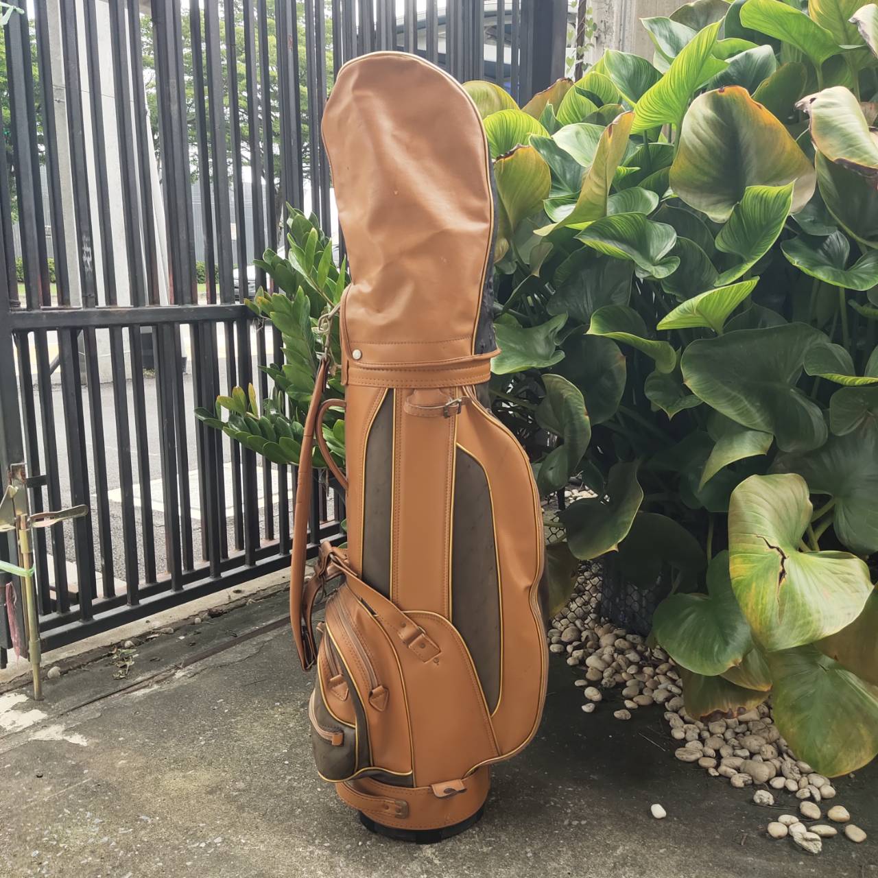 ไม้กอล์ฟผู้หญิงครบชุด Golf Planner *เป๊กถุงกอล์ฟหลุกสองจุด* ถุงกอล์ฟหนังแท้สุดคลาสสิคอย่างดี