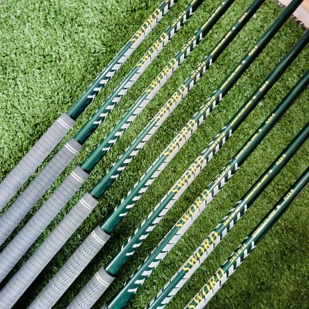 ลดราคาพิเศษ!!! ชุดเหล็กไฮบริดหน้าเด้งพรีเมี่ยมญี่ปุ่น!!! ชุดเหล็ก KATANA SNiPER IRON LX9 ชุดใหญ่ มีเหล็ก 4-9 เเละ PW AW SW ตัวของ WEDGE A และ S สำหรับ WEDGE ระเบิดทรายง่าย ตีลงทราย ขึ้นแน่นอน ชิพง่าย เด้งๆเลยค่ะ ไม้กอล์ฟพรีเมี่ยมมือสอง ของแท้ By NakaraLux
