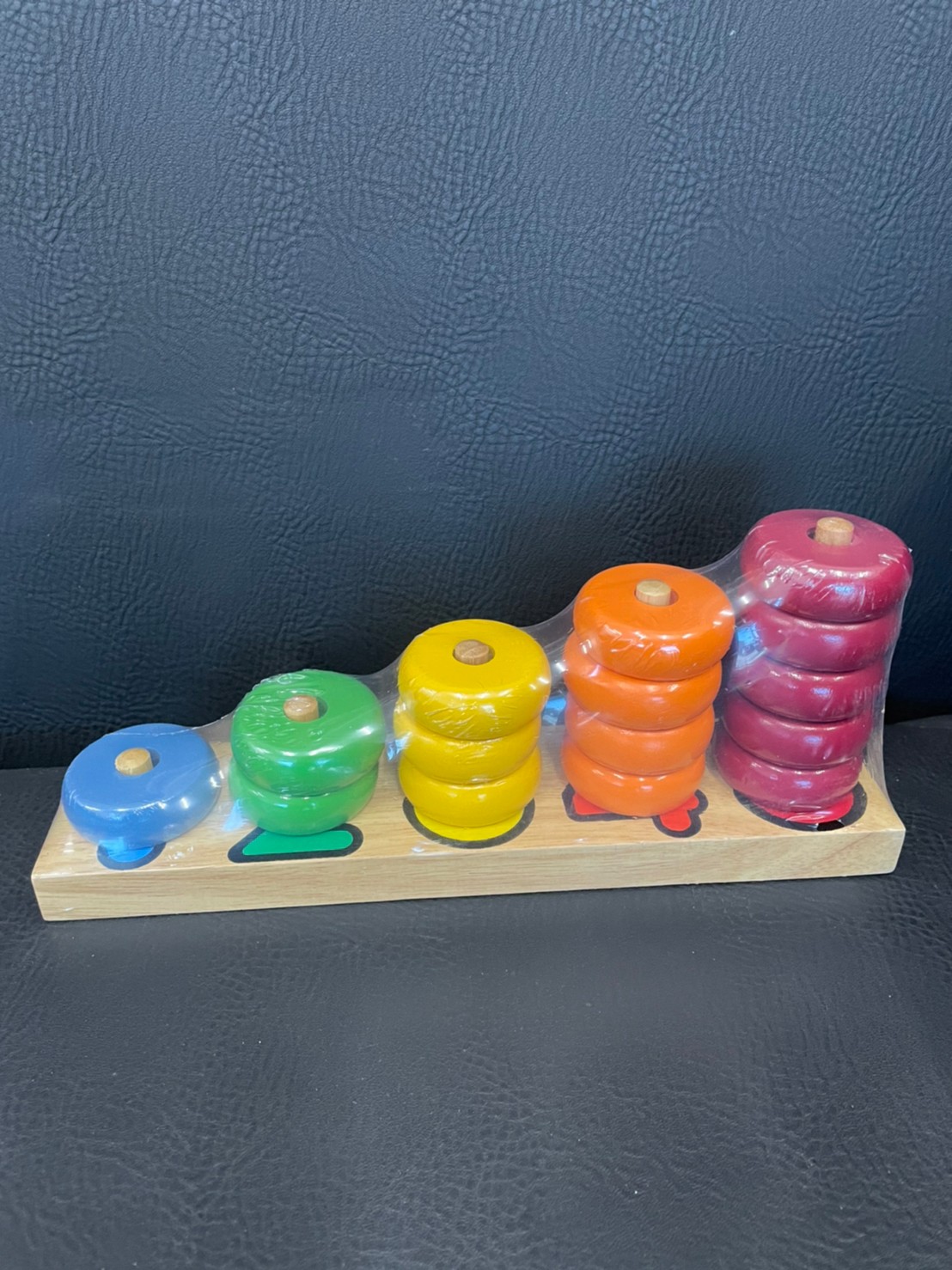 โดนัท 5 สี , ของเล่นไม้, ของเล่นเสริมพัฒนาการ, ของเล่นเด็กอนุบาล, สื่อการสอนเด็กอนุบาล วัสดุและสี ปลอดภัยต่อเด็ก มีมาตรฐาน มอก. ตามที่ สพฐ. กำหนด