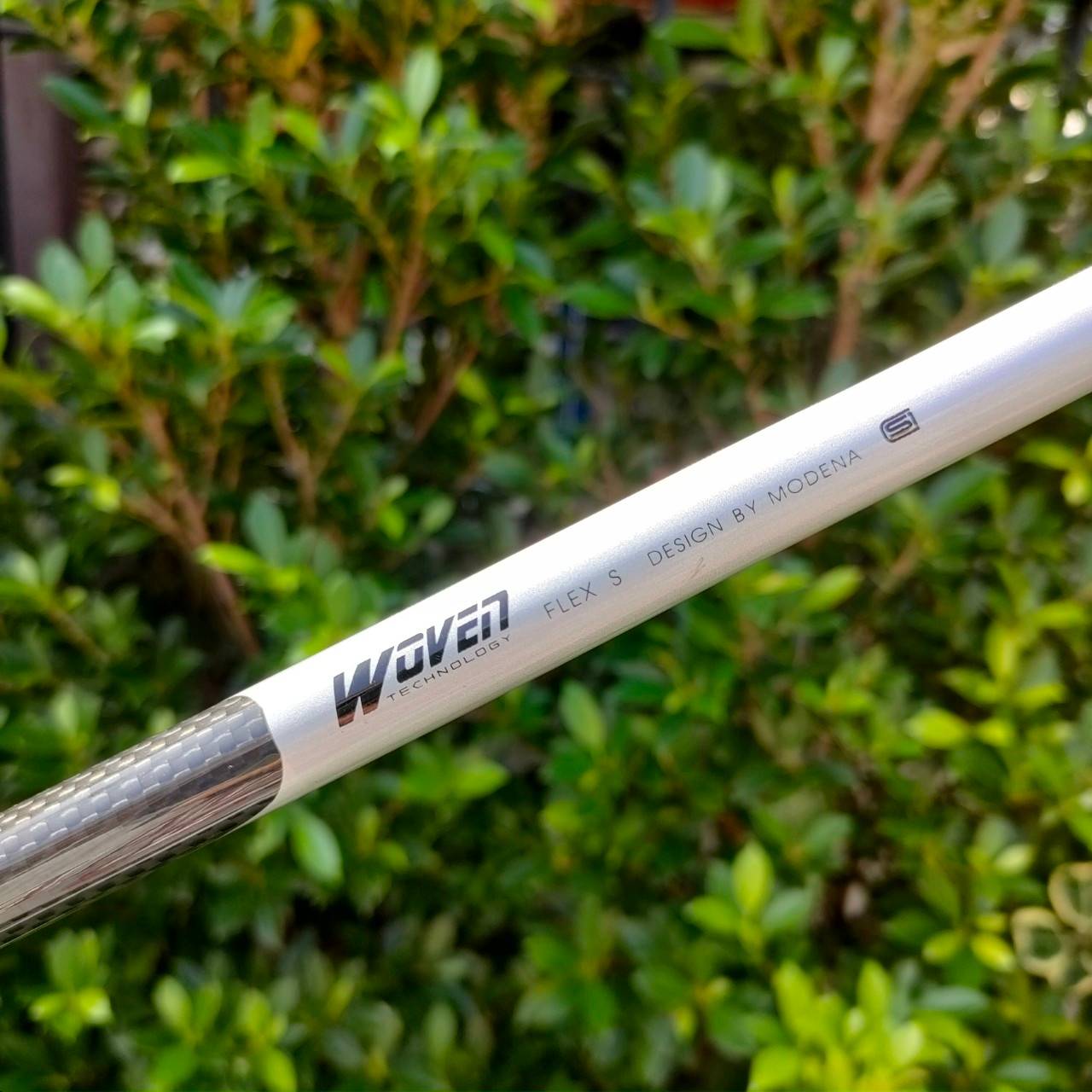 ก้าน WOVEN HIGH-LAUNCH 450 SERIES FLEX S ก้านเคฟล่าแท้ๆ MADE IN JAPAN ตอนออกมาใหม่ๆ ก้านนี้ราคาสูงจัดครับ ใส่ Driver หรือ ตัดใส่ FW ได้ครับ มาพร้อมกริพ MODENA ผ้าใบครับ