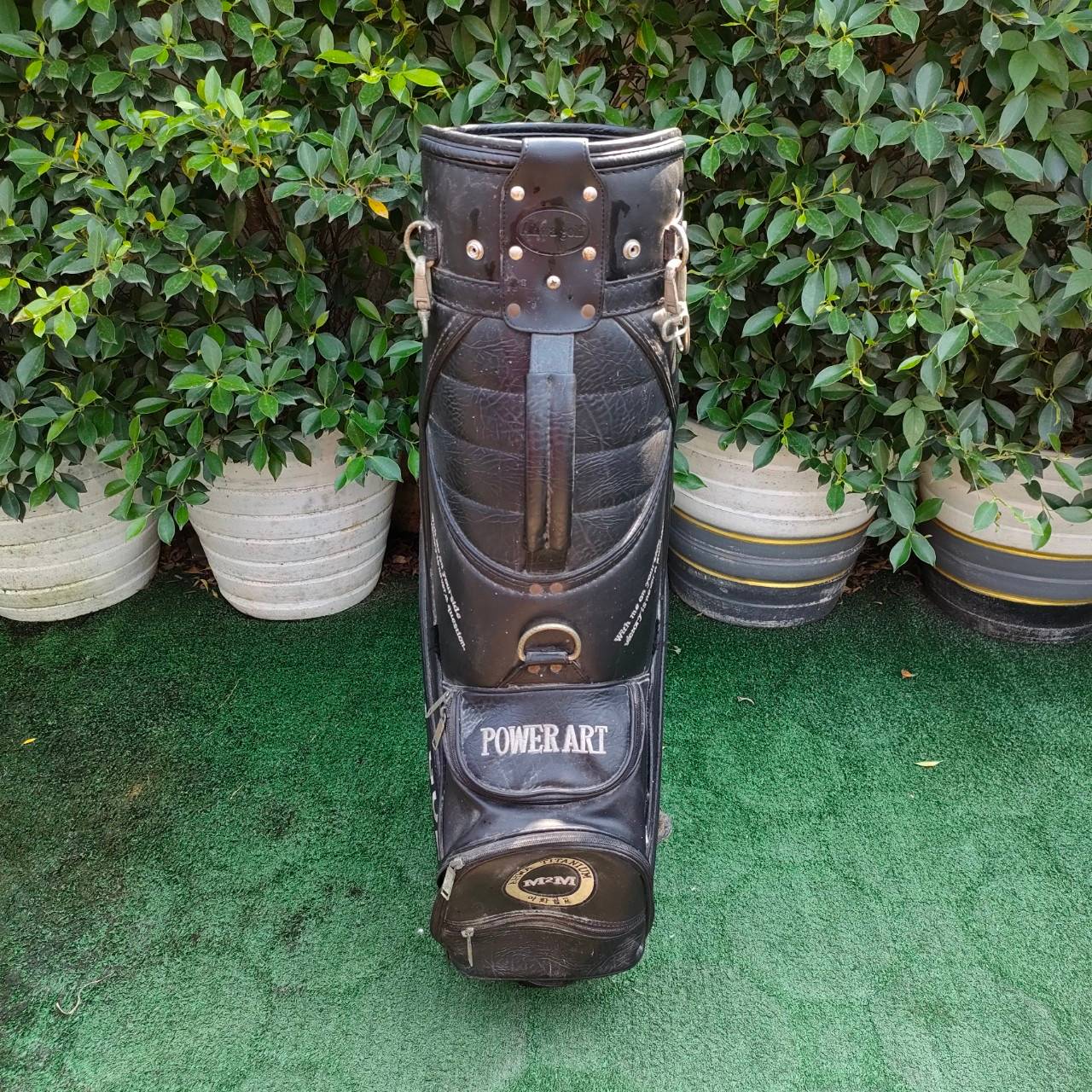 ถุงกอล์ฟ AHWA GOLF POWER ART ** ถุงกอล์ฟ มีรอยขาด 2 จุด มีรูปให้ชม ท้ายสุดค่ะ **