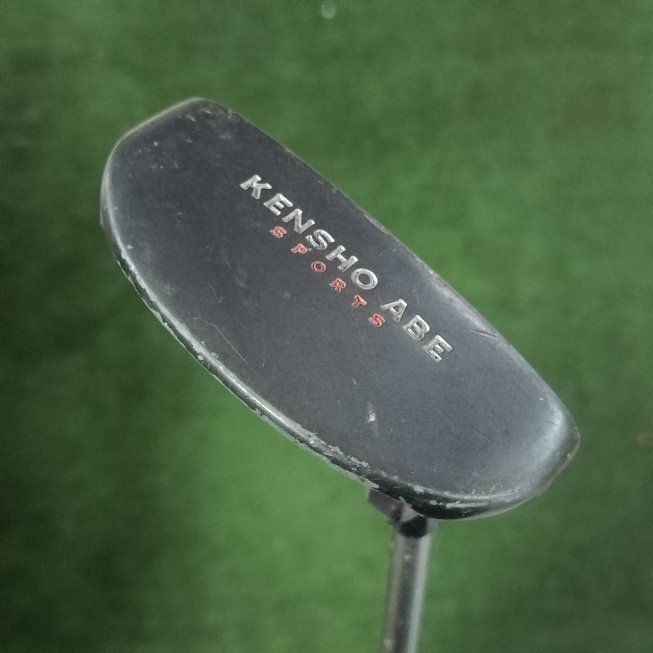 PUTTER KENSHO ABE SPORTS 33 นิ้ว ทรงมอลเล็ต ชดเชยความผิดพลาดได้สูงมากค่ะ ไม้กอล์ฟมือสอง