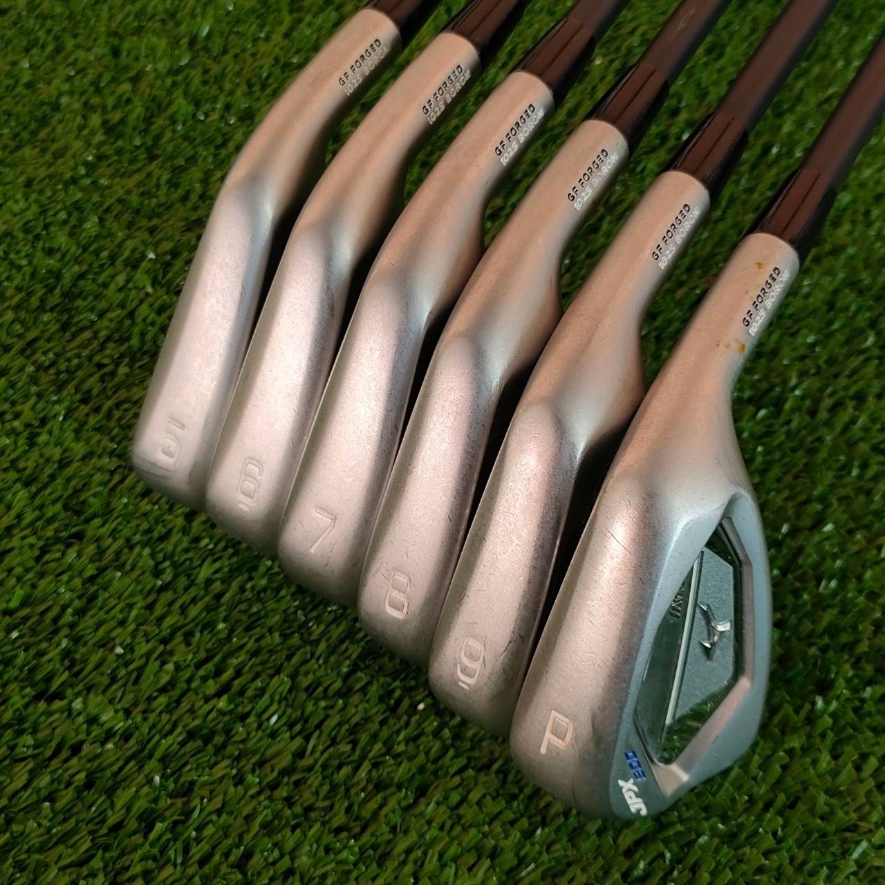 ชุดเหล็ก MIZUNO JPX900 GF FORGED สุดพรีเมี่ยม ทั้งตีง่าย และฟีลลิ่งสุดนุ่ม มีเหล็ก 5 - 9 เเละ PW ก้าน PROJECT X LZ FLEX R ก้านดีมากๆ แค่ก้านทั้งชุดก็คุ้มแล้ว